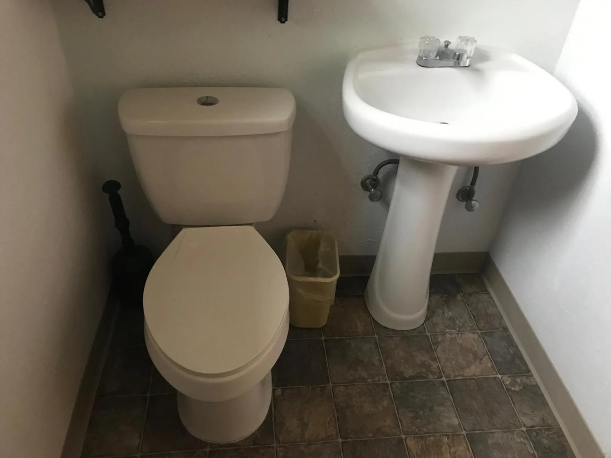 Toilet in Dunsmuir Lodge