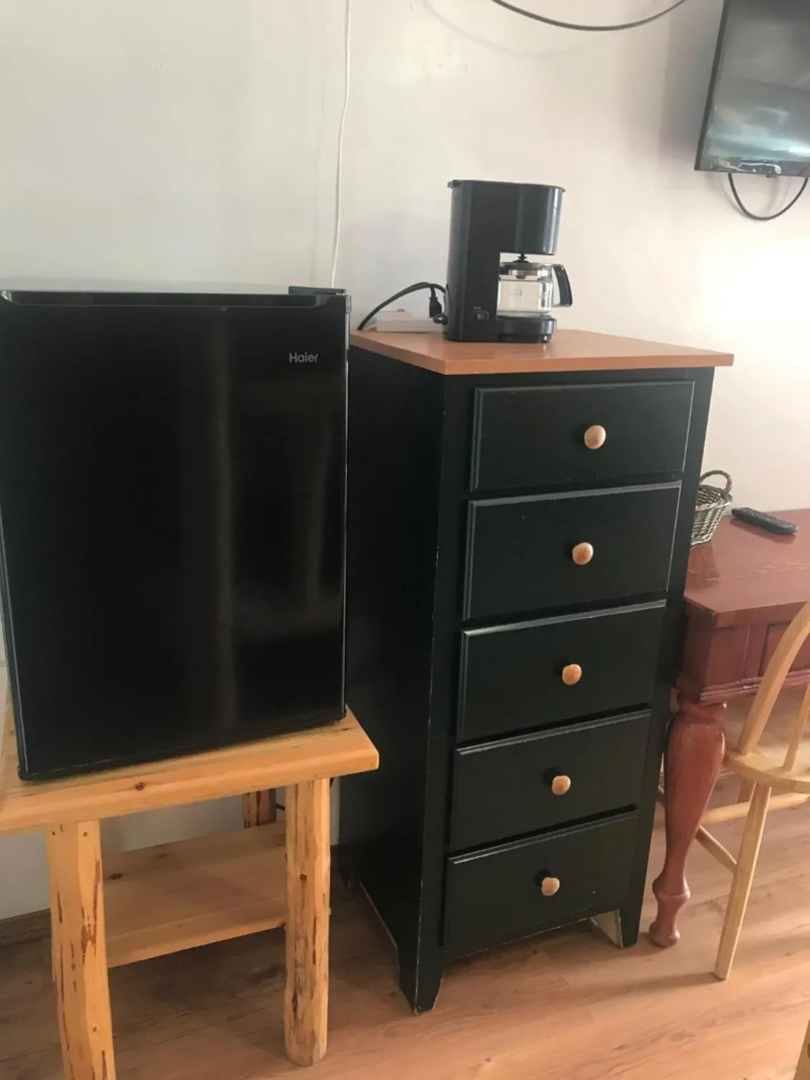 TV and multimedia in Dunsmuir Lodge