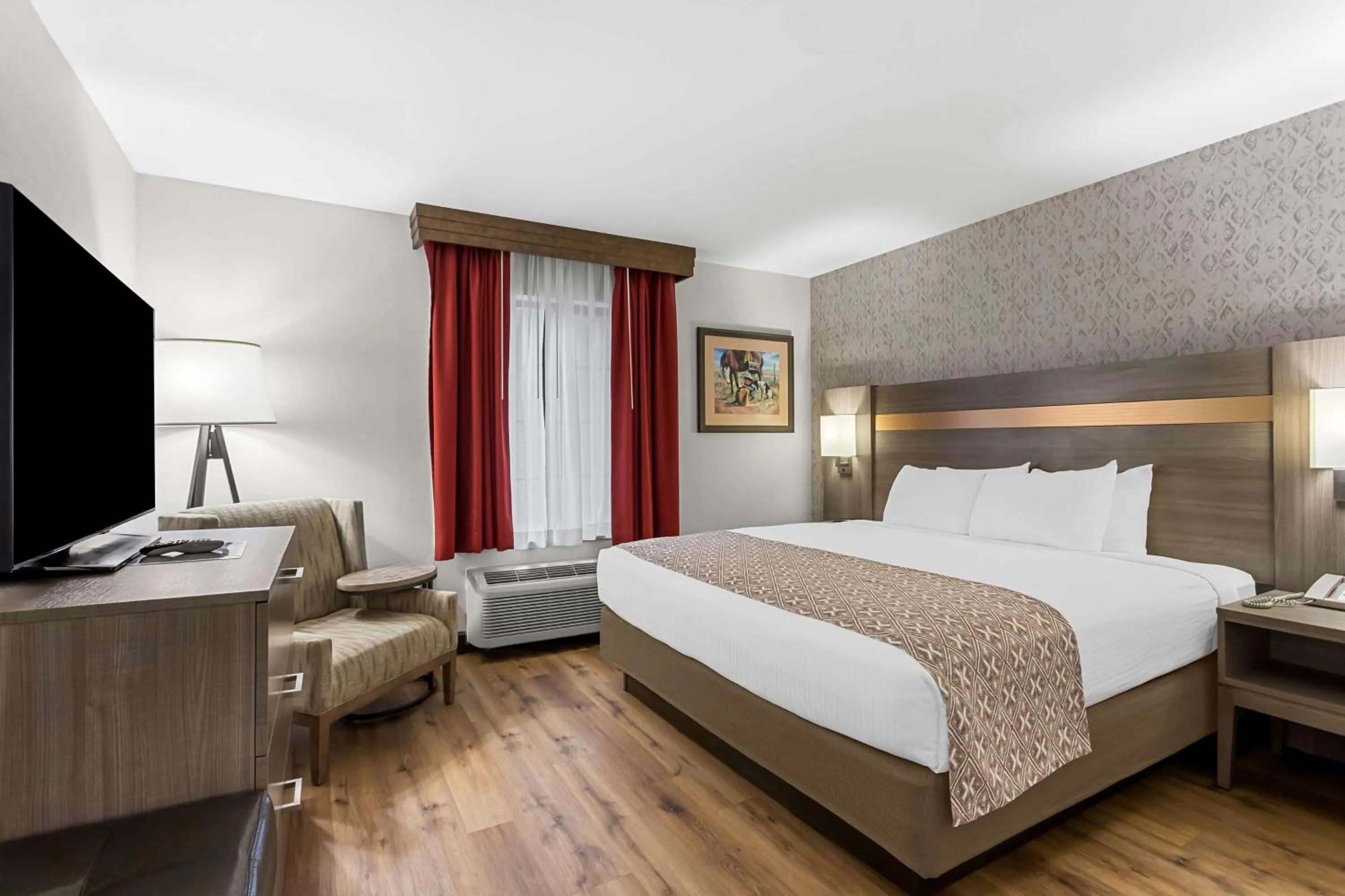 Bedroom, Bed in Best Western Moriarty Heritage Inn