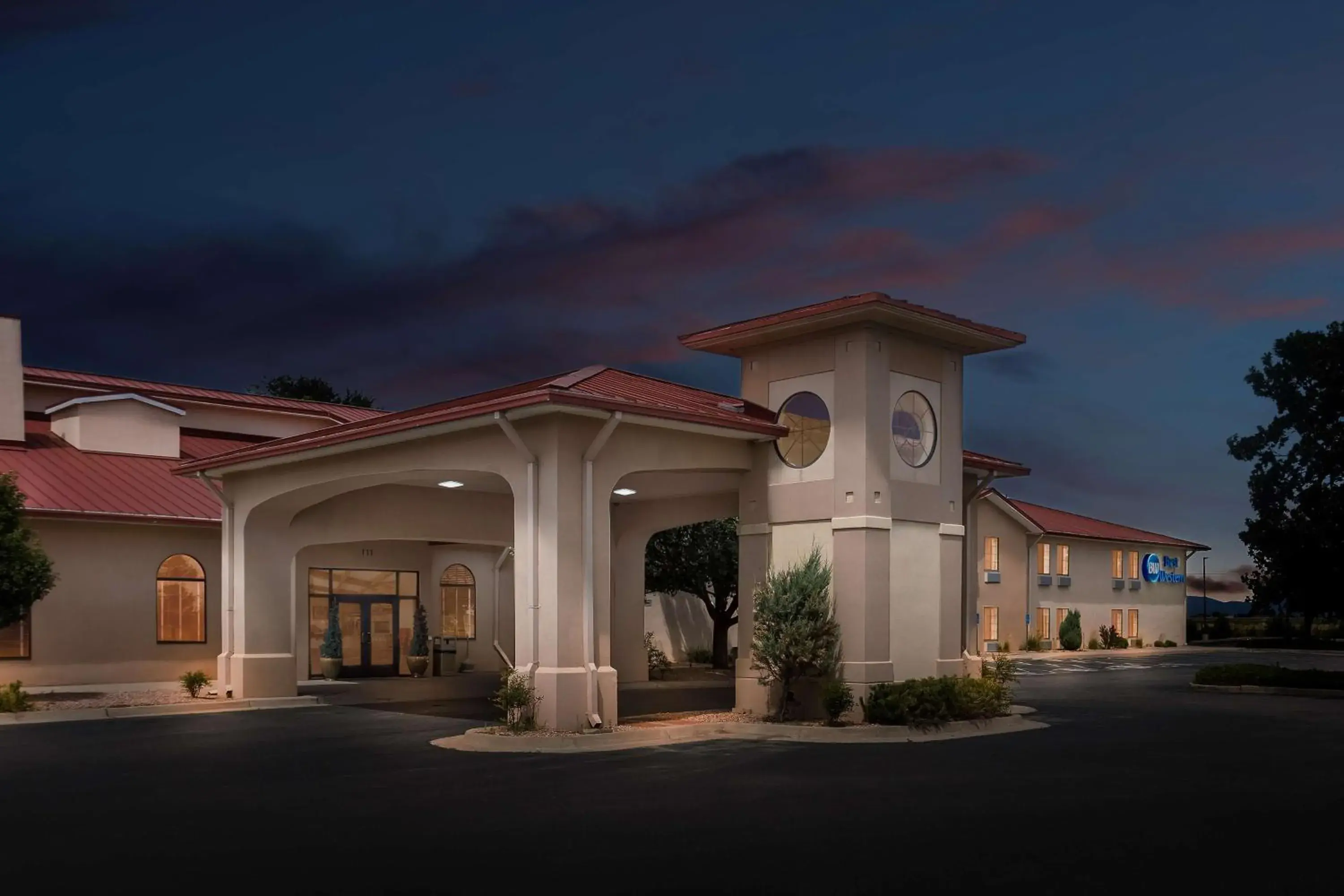 Property building in Best Western Moriarty Heritage Inn Property building in Best Western Moriarty Heritage Inn