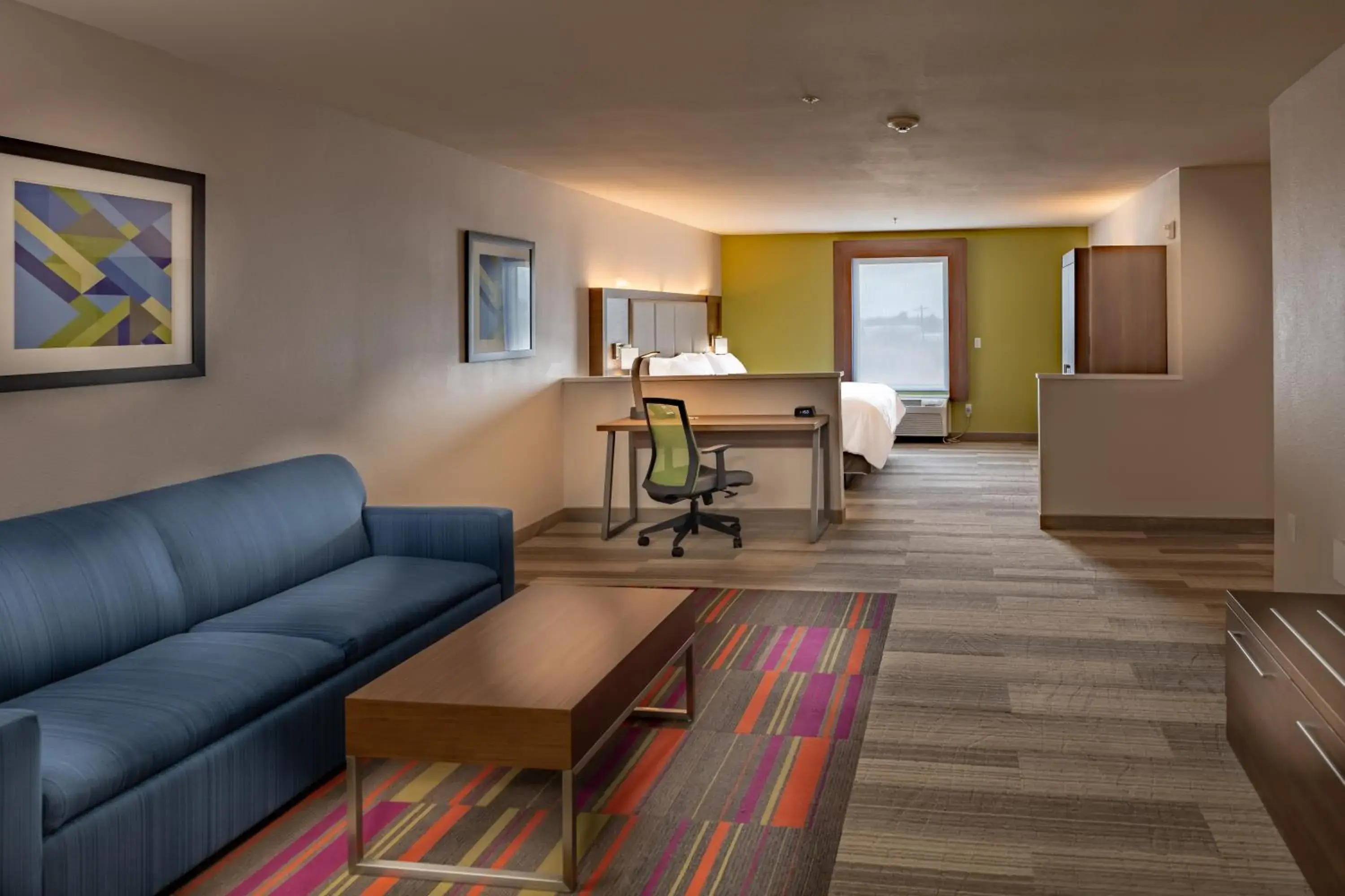 Two-Bedroom Suite in Holiday Inn Express & Suites N Waco Area - West by IHG Two-Bedroom Suite in Holiday Inn Express & Suites N Waco Area - West by IHG