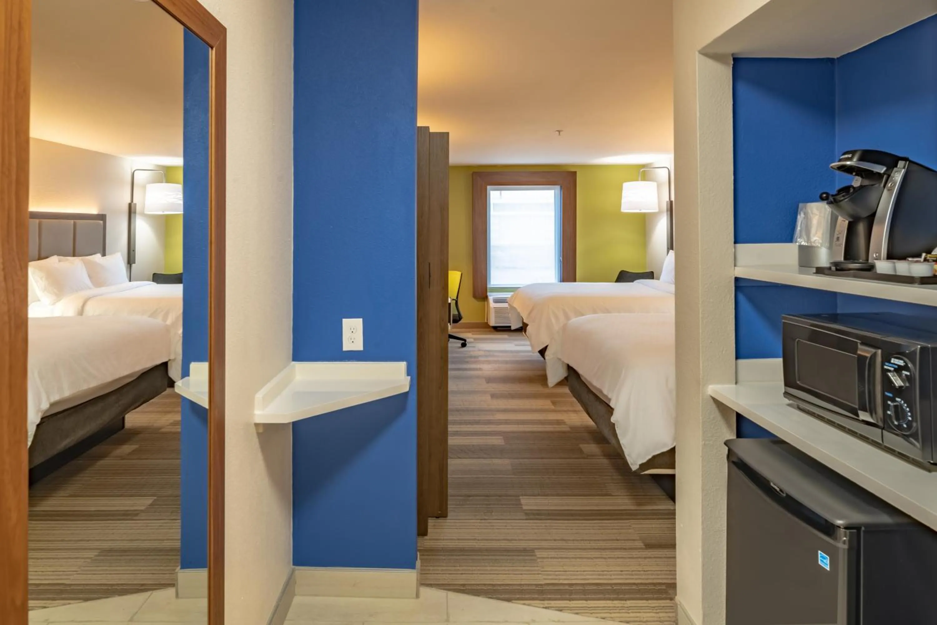 Holiday Inn Express & Suites N Waco Area - West by IHG