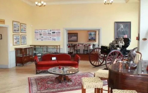 Lobby or reception in Windsor Hotel & Restaurant