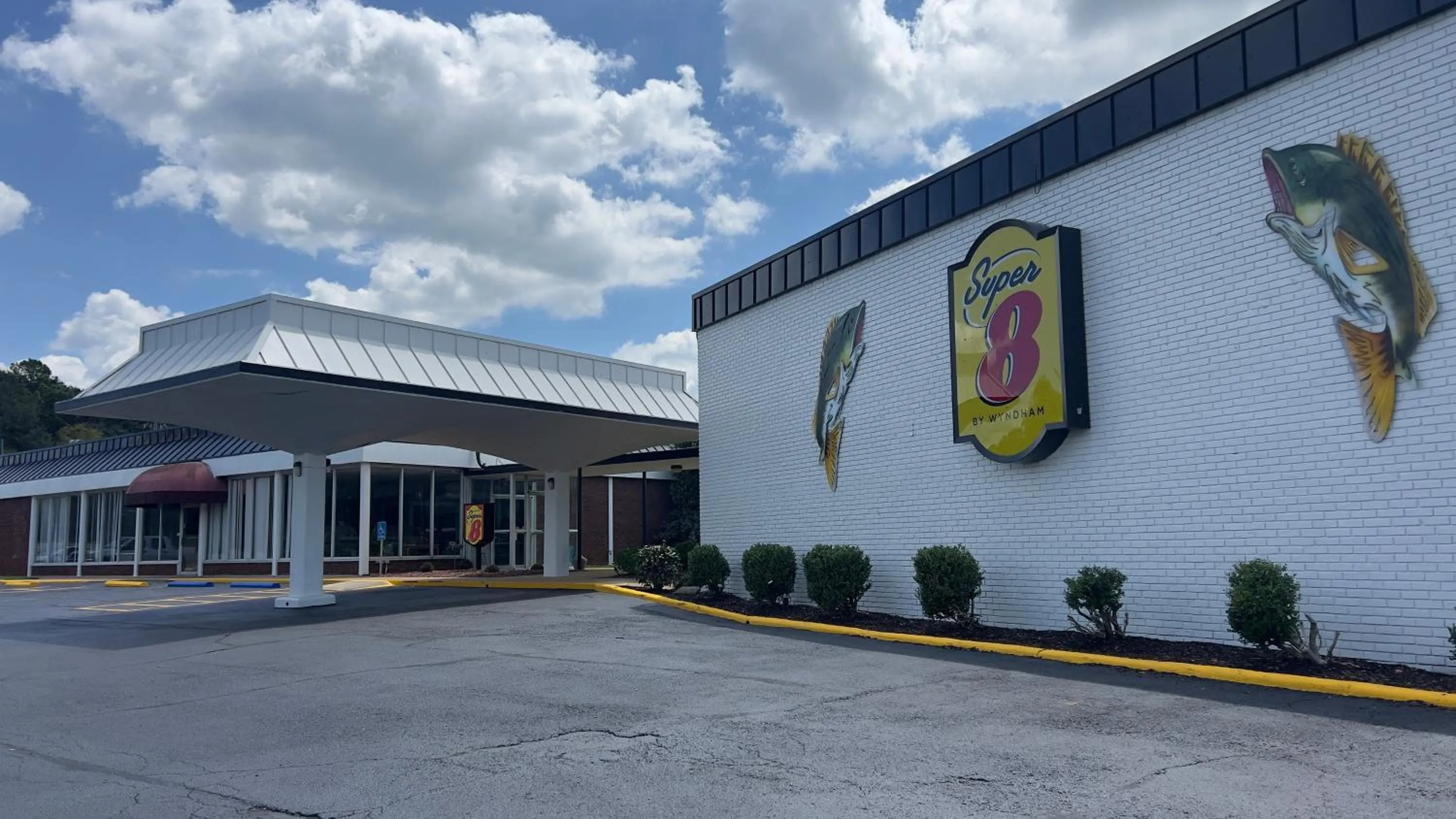 Super 8 by Wyndham Riverside AL