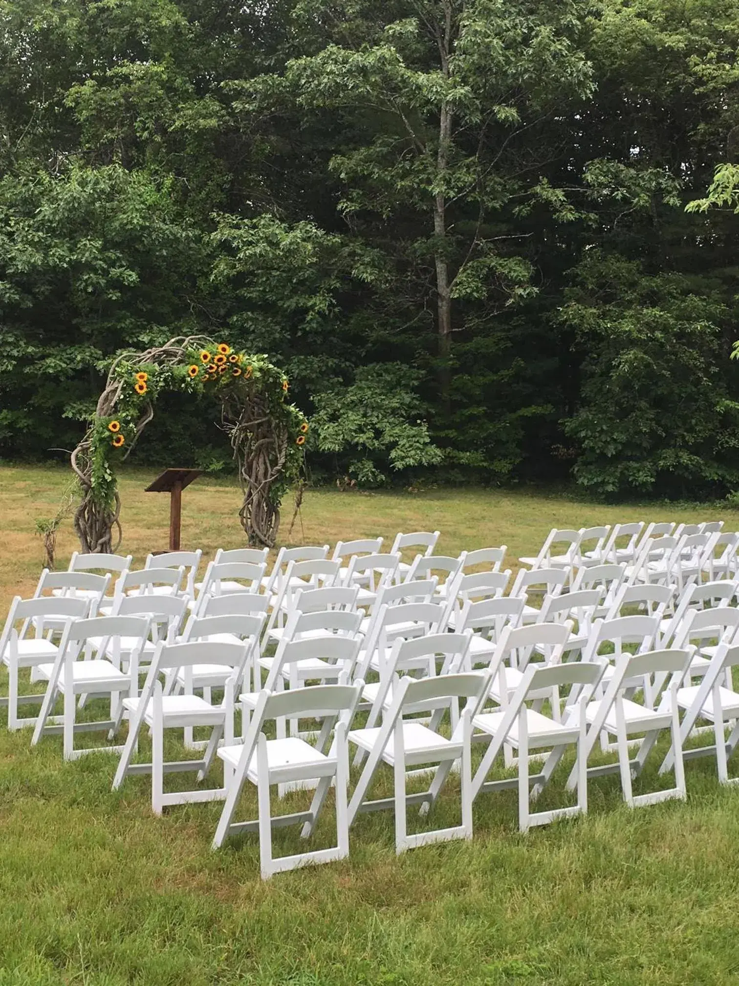 Property building in Highland Lake Inn Property building in Highland Lake Inn