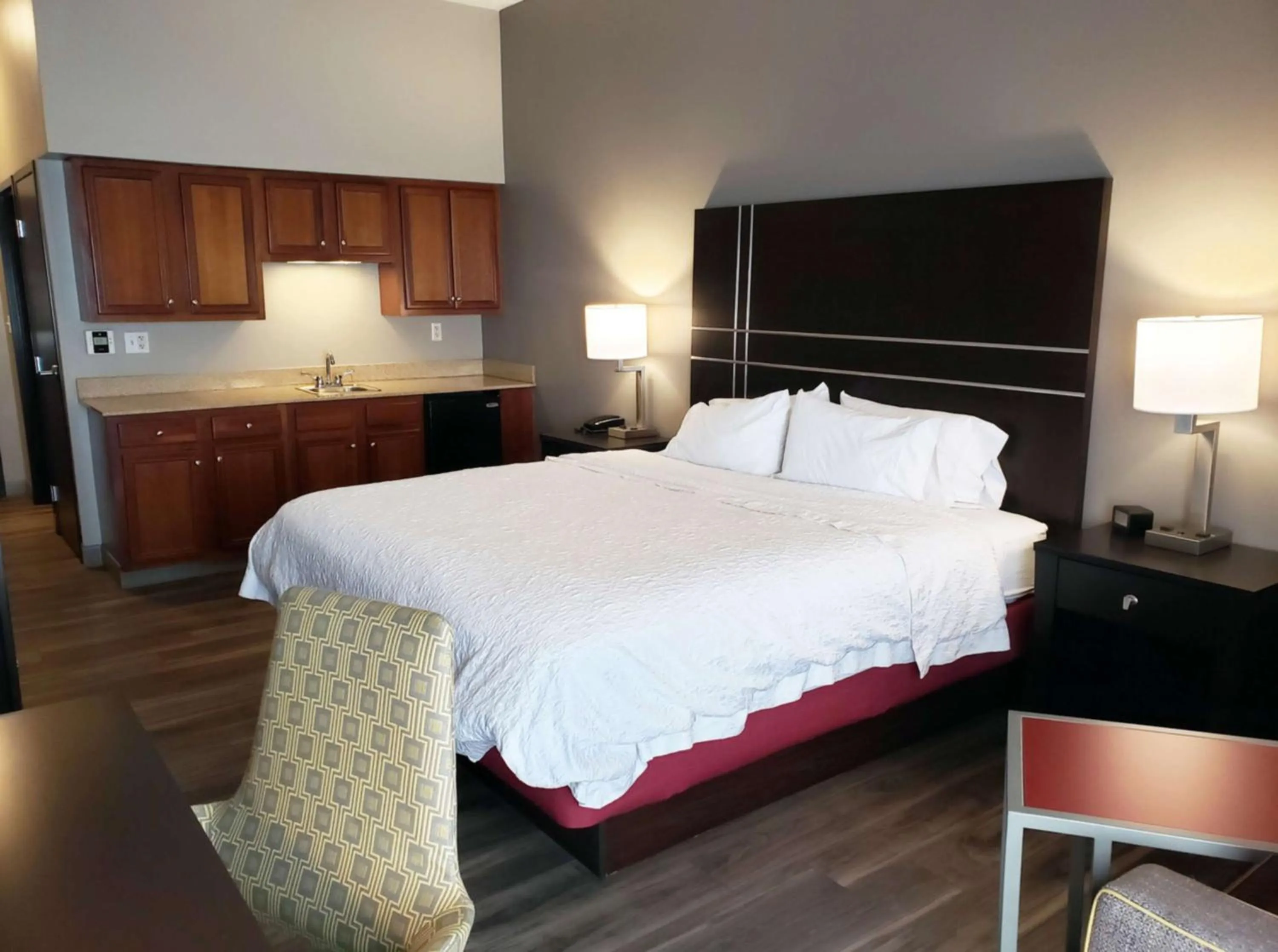 Kitchen or kitchenette, Bed in Hampton Inn Johnstown