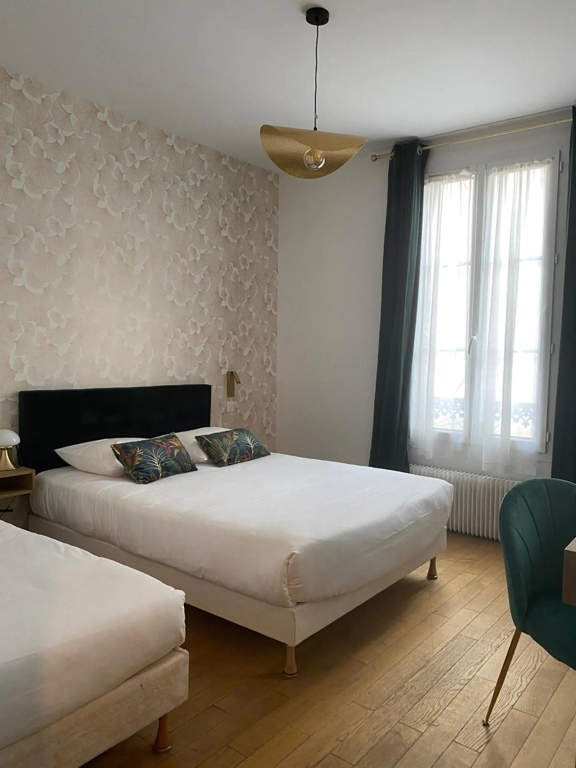 Photo of the whole room, Bed in Hotel Boileau