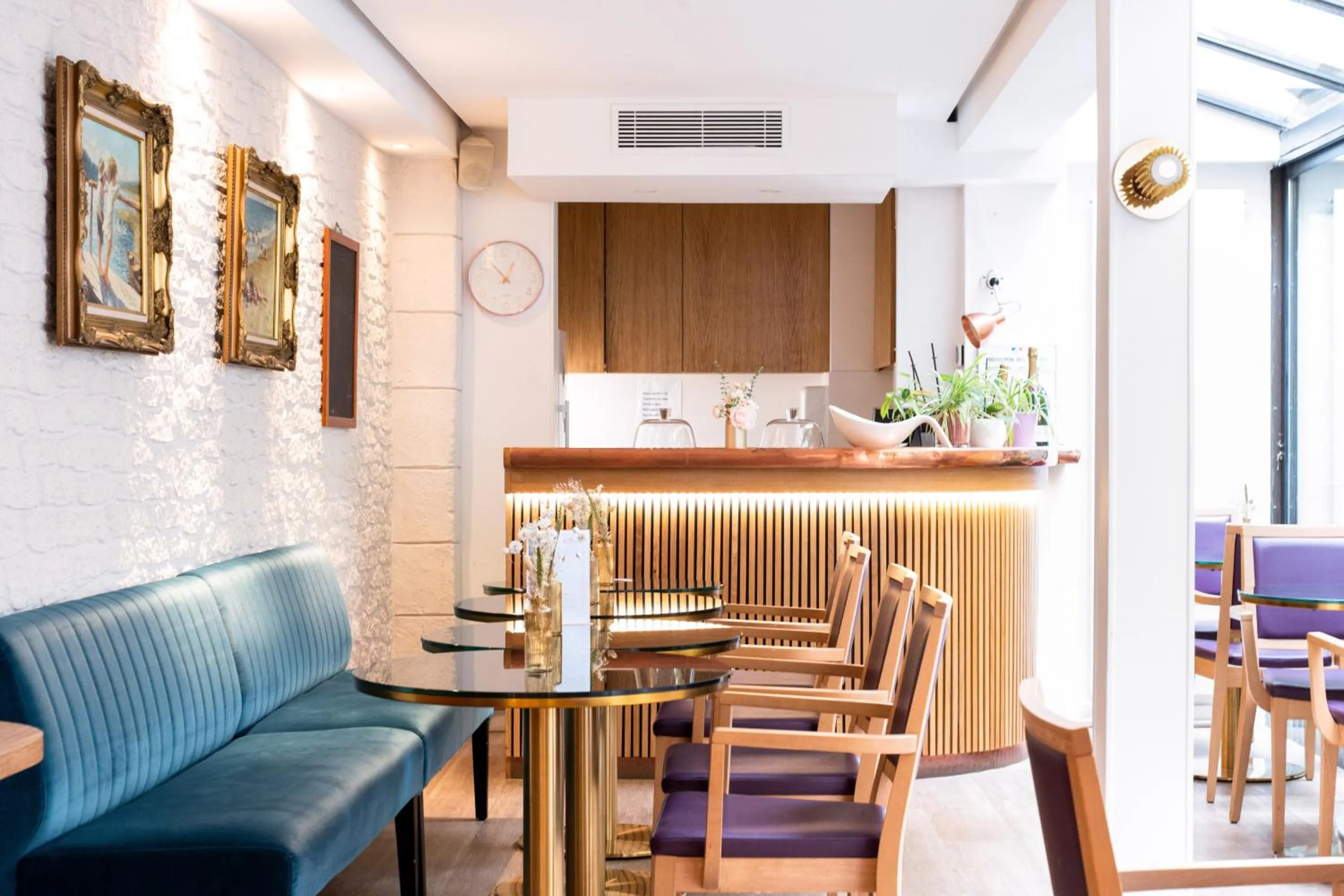 Breakfast in Hotel Boileau