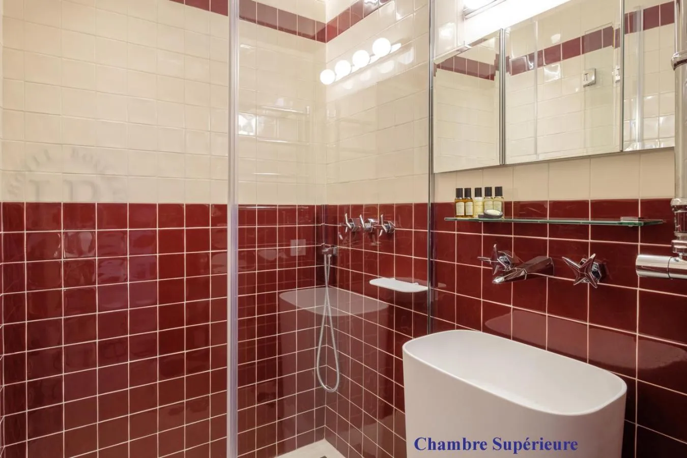 Bathroom in Hotel Boileau