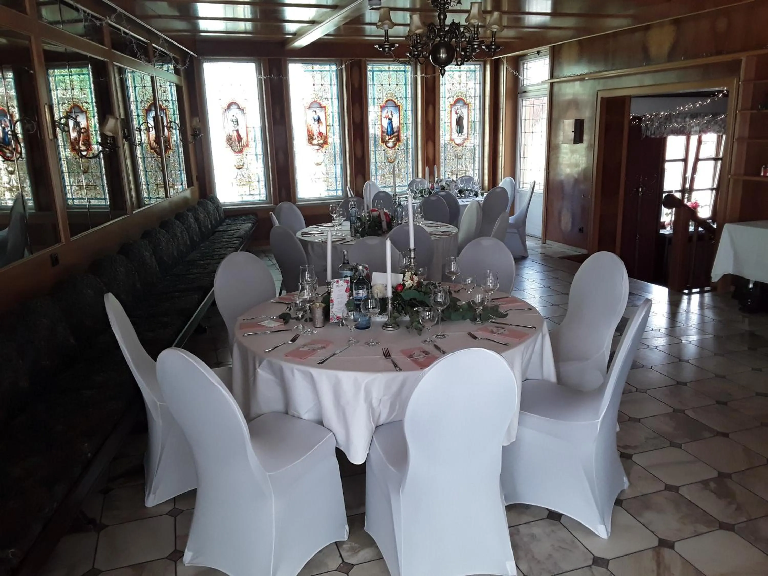 Restaurant/places to eat in Hotel Feiler