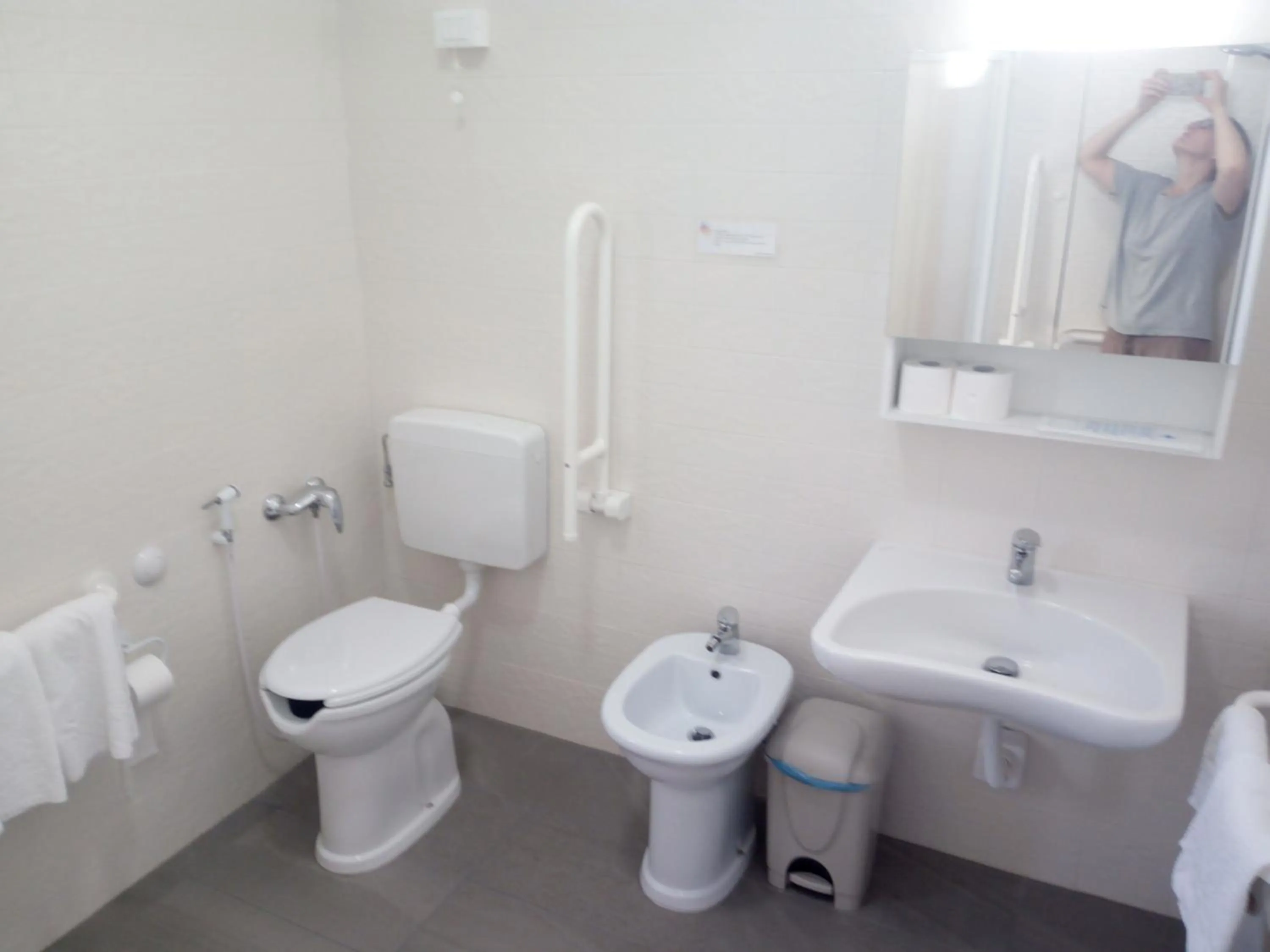 Shower in HOTEL OTELLO