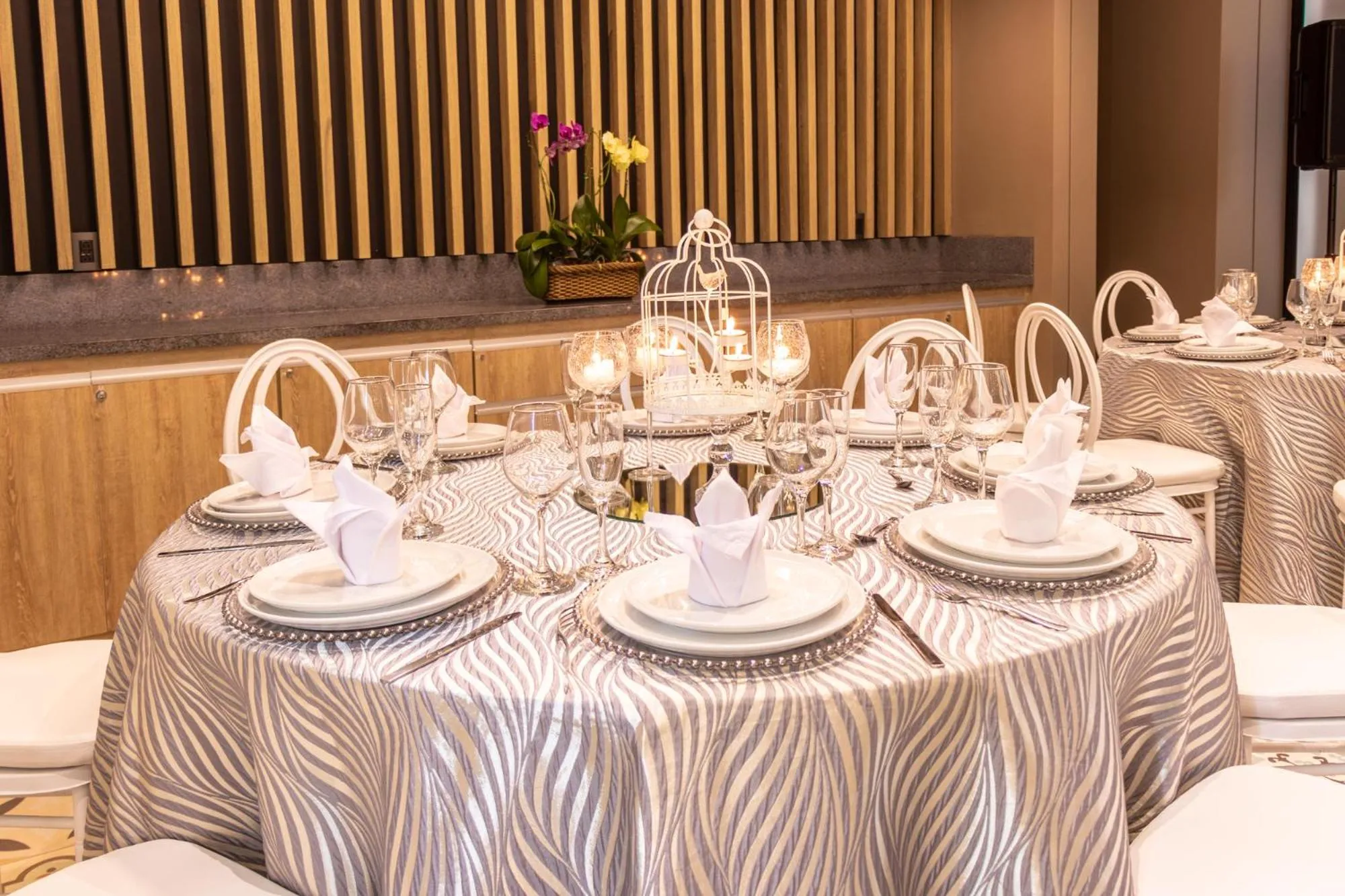 Meeting/conference room in Hotel Pance 122 Wellness Spa