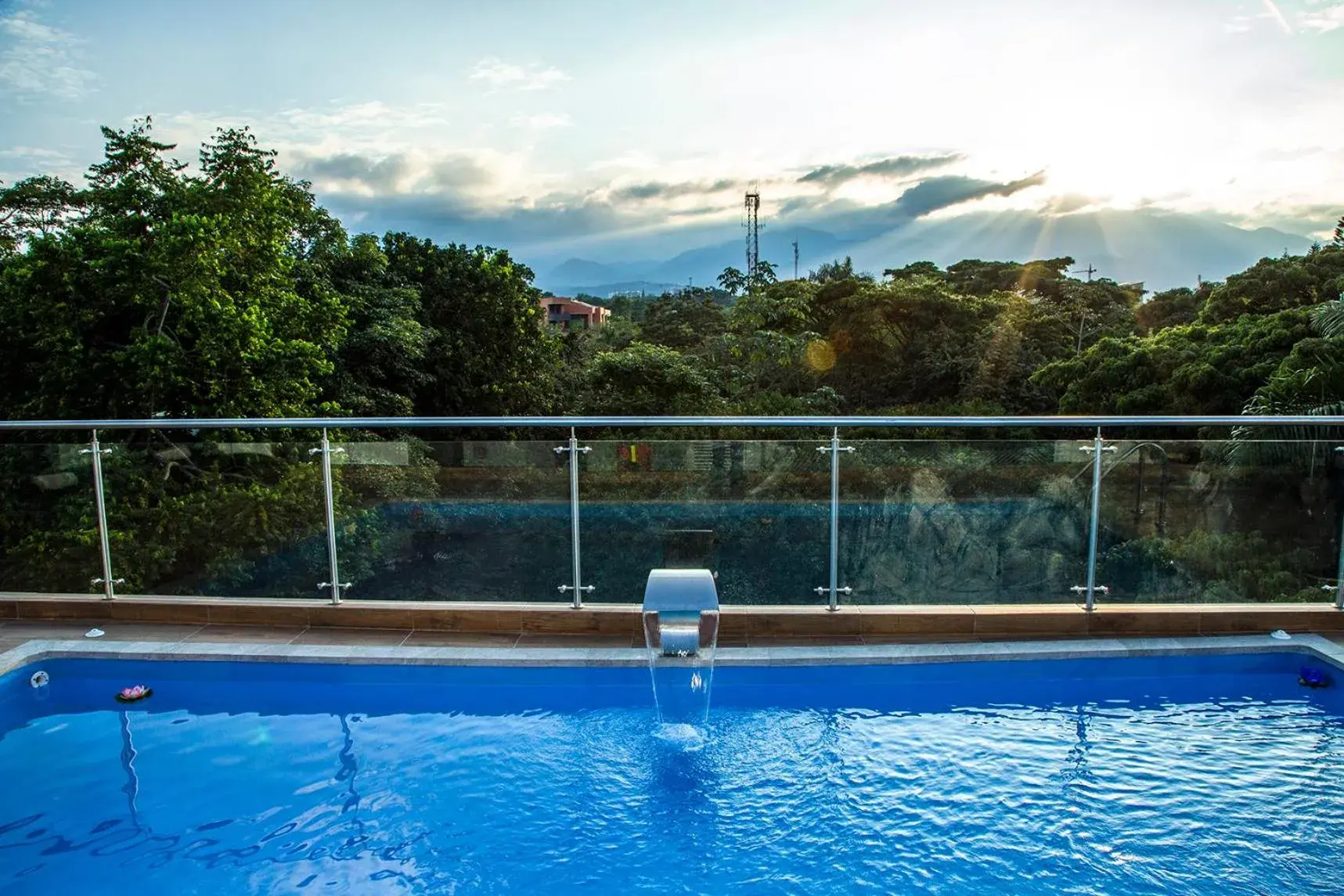 Swimming pool in Hotel Pance 122 Wellness Spa Swimming pool in Hotel Pance 122 Wellness Spa