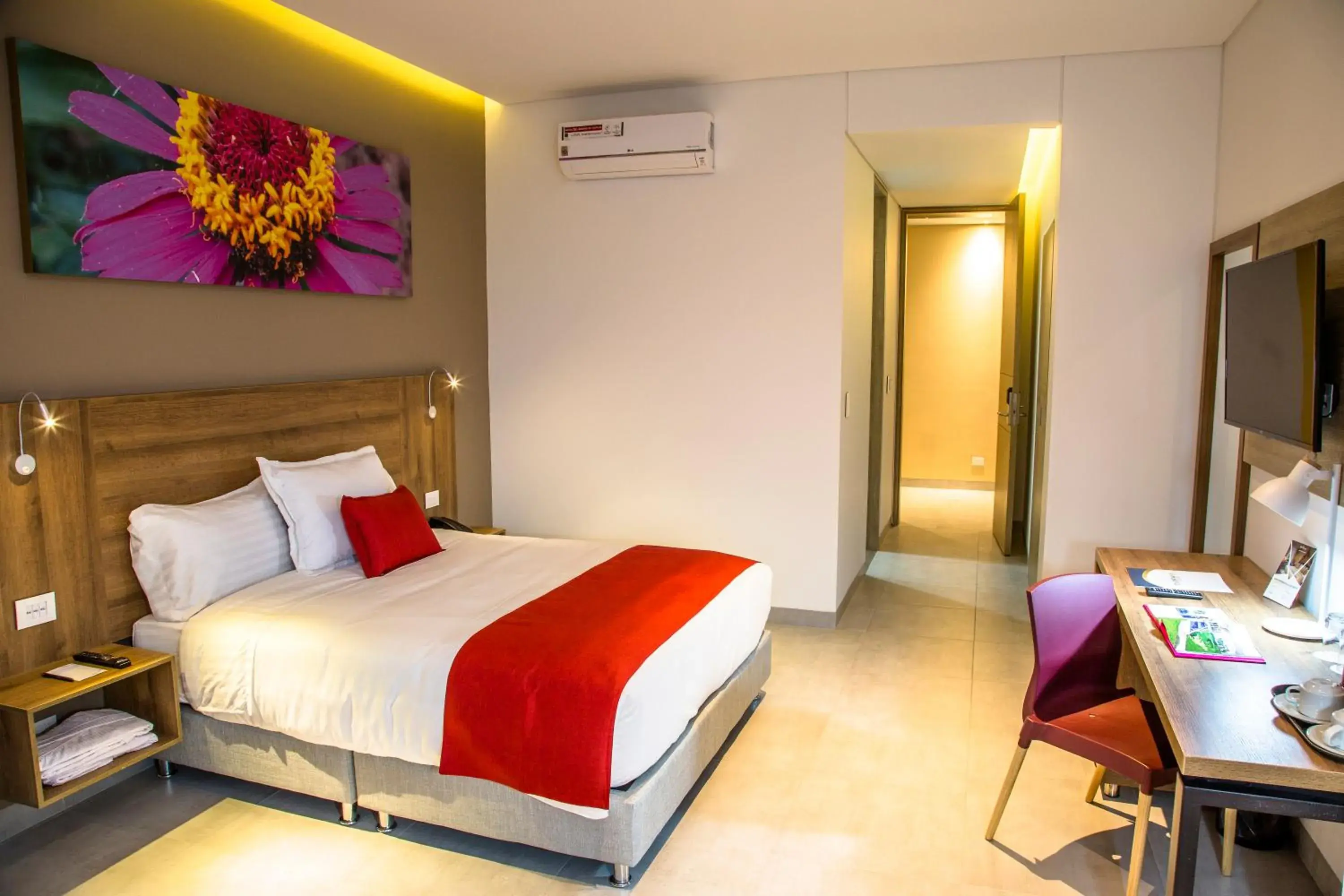 Property building, Bed in Hotel Pance 122 Wellness Spa Property building, Bed in Hotel Pance 122 Wellness Spa