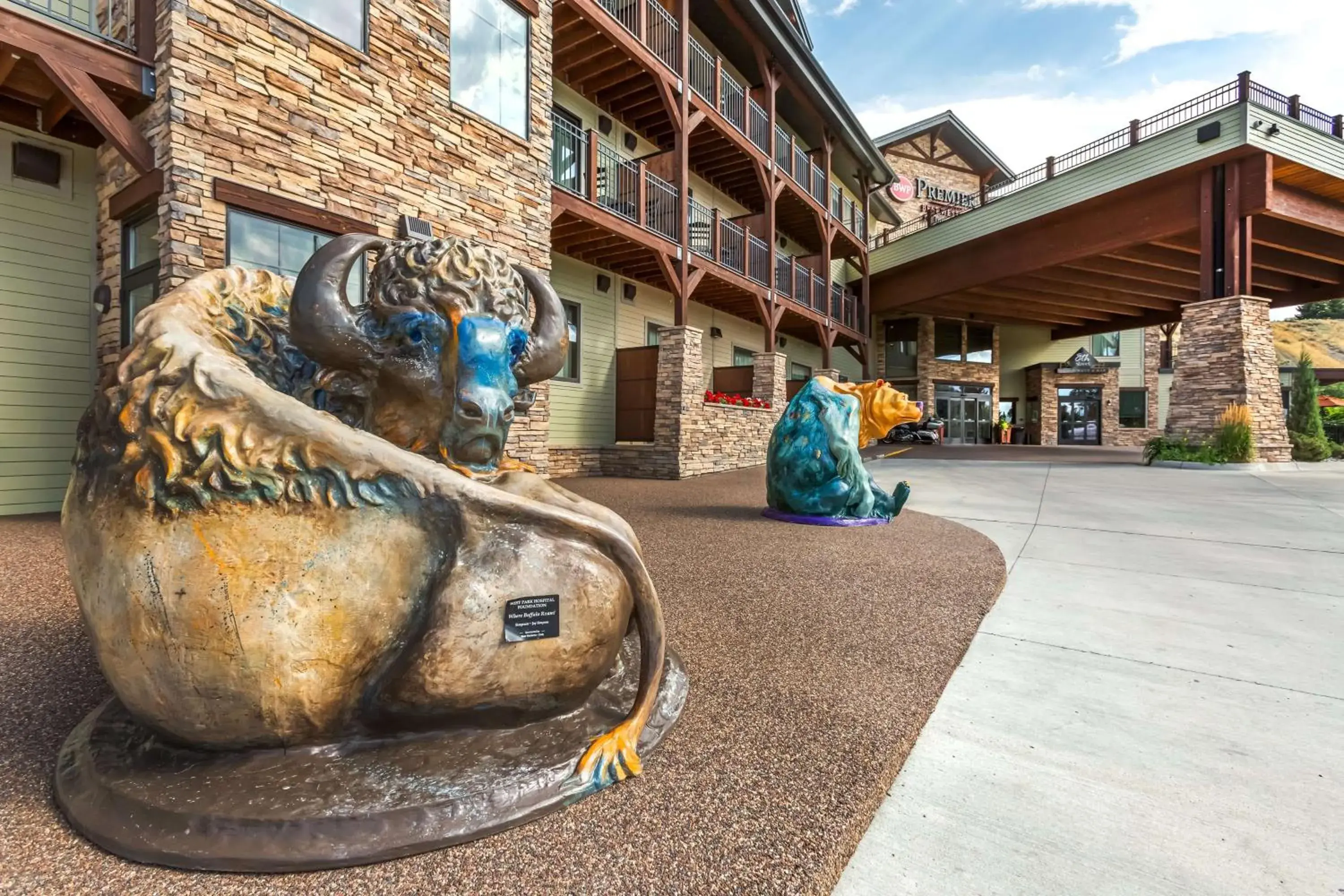 Property building in Best Western Premier Ivy Inn & Suites Property building in Best Western Premier Ivy Inn & Suites