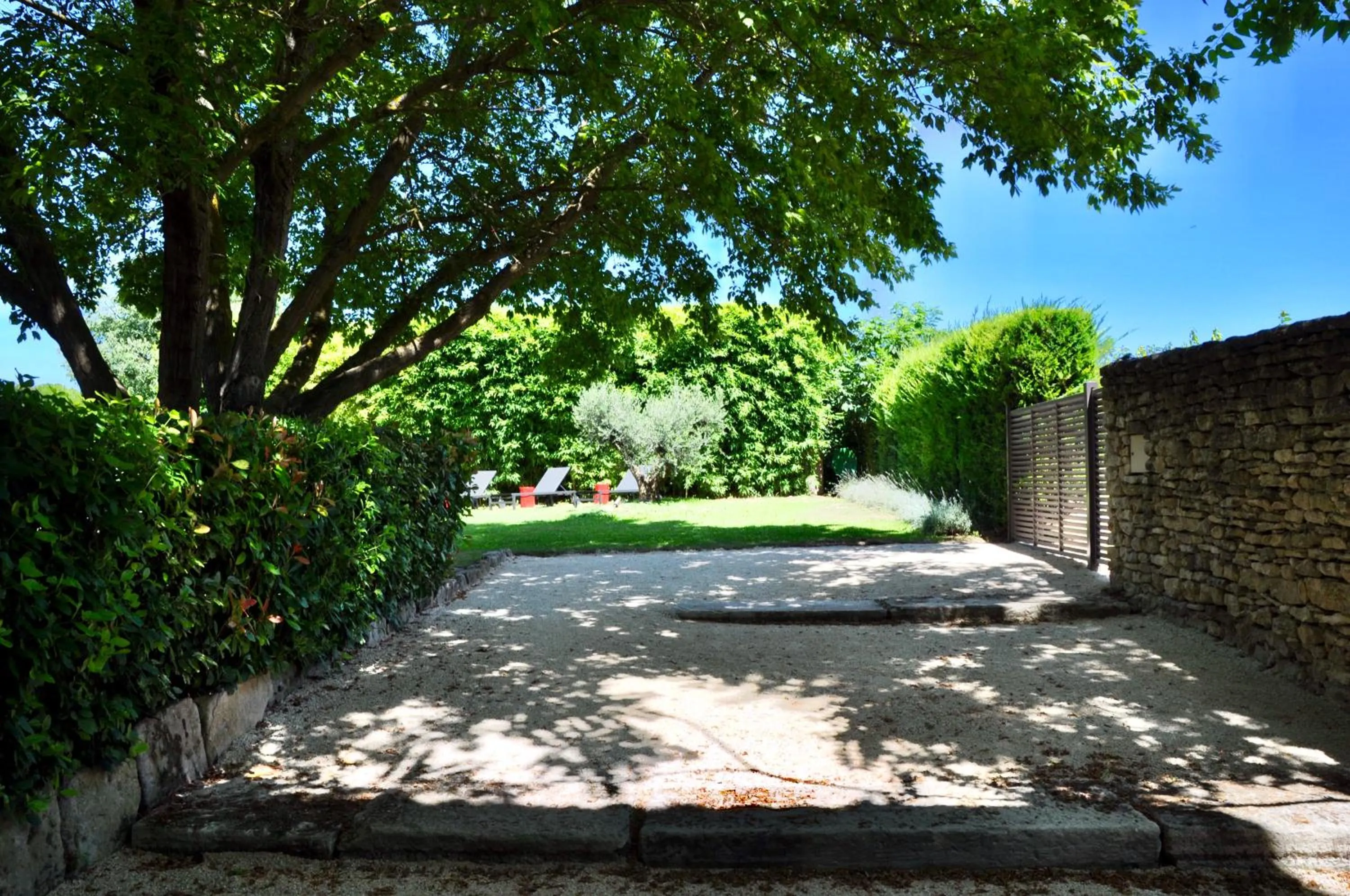 Patio in Provence Km28