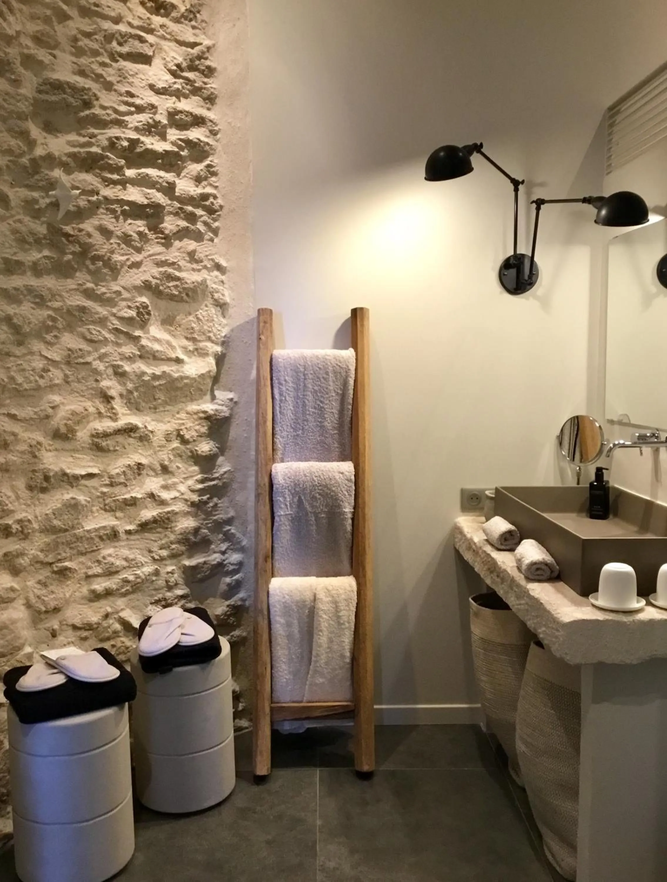 Bathroom in Provence Km28