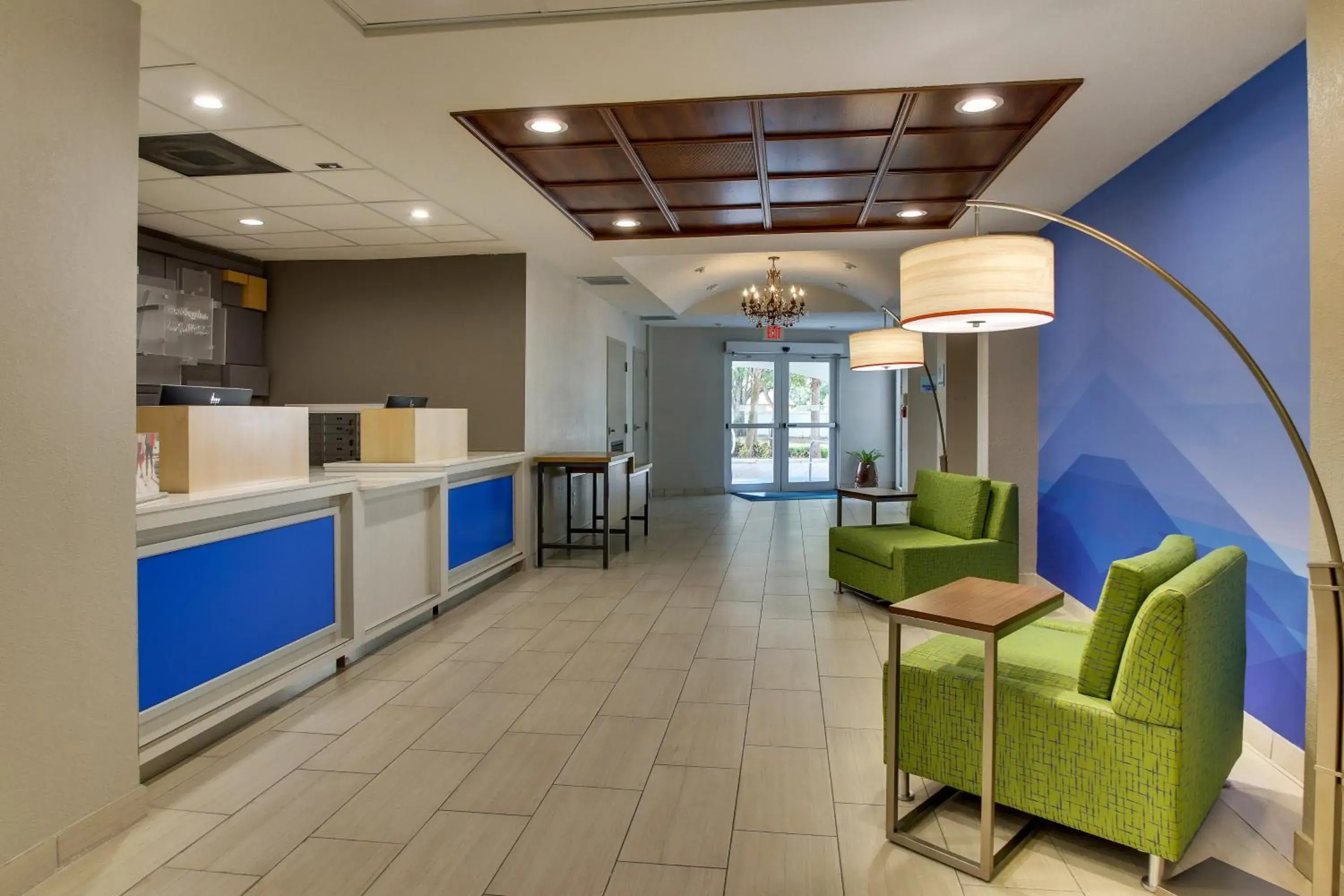 Lobby or reception in Holiday Inn Express West Palm Beach Metrocentre by IHG Lobby or reception in Holiday Inn Express West Palm Beach Metrocentre by IHG