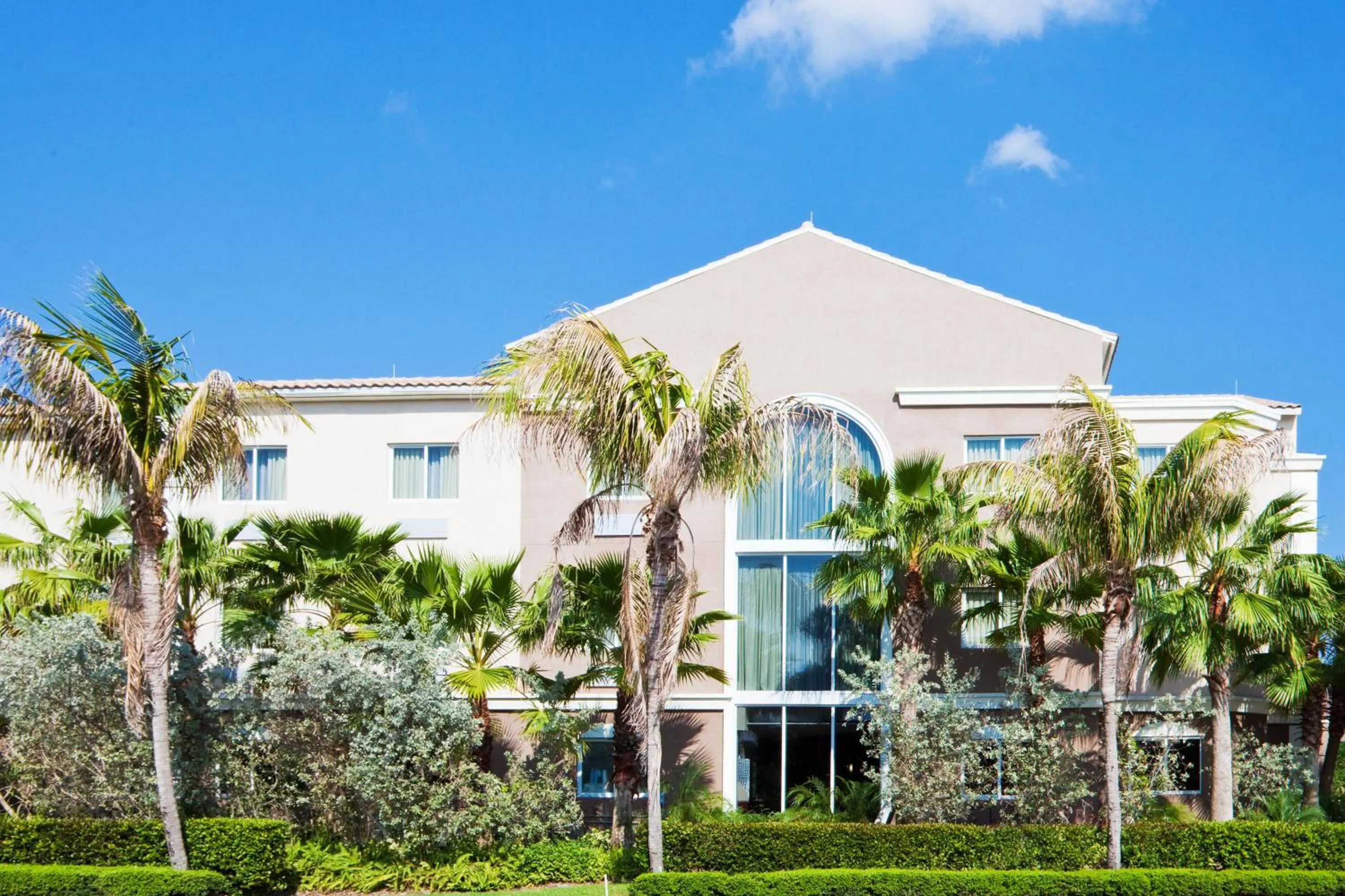 Property building in Holiday Inn Express West Palm Beach Metrocentre by IHG