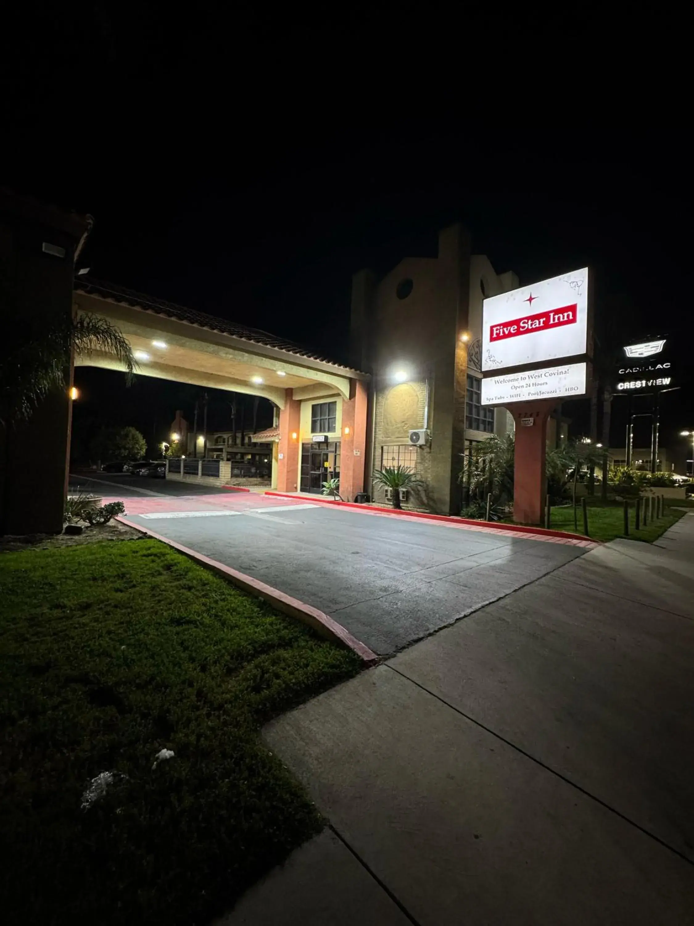 Property building in Five Star Inn Property building in Five Star Inn