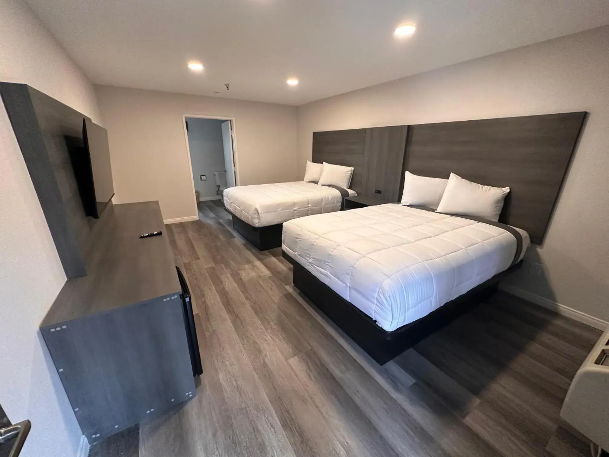 Bedroom, Bed in Five Star Inn Bedroom, Bed in Five Star Inn