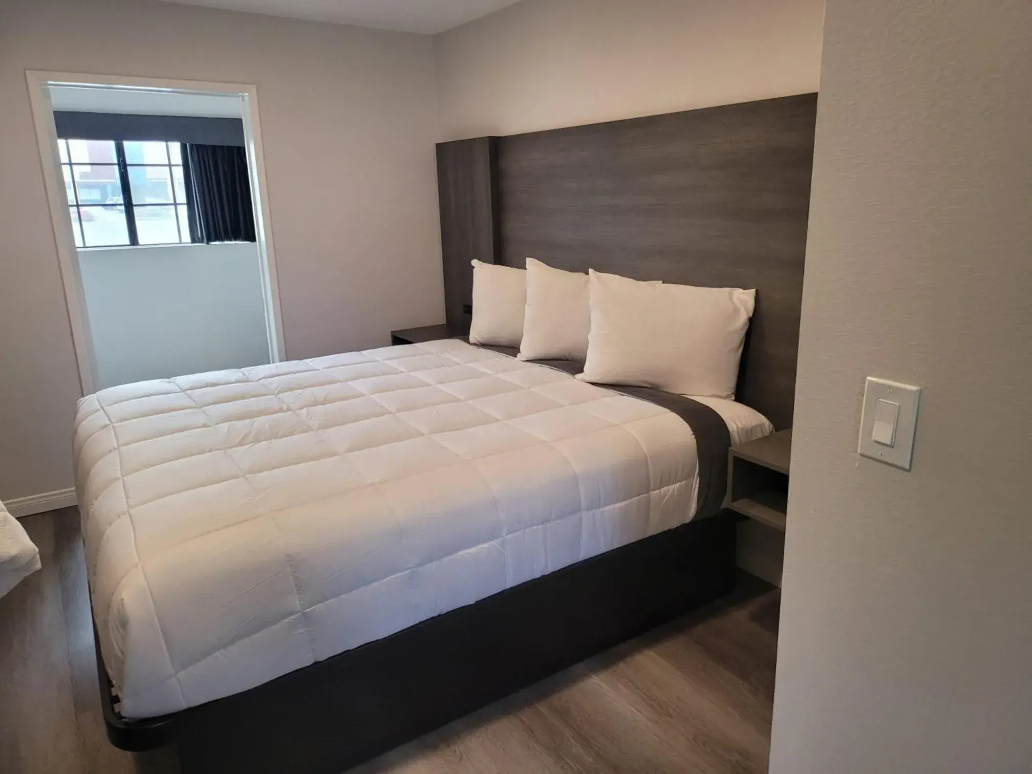 Bedroom, Bed in Five Star Inn Bedroom, Bed in Five Star Inn