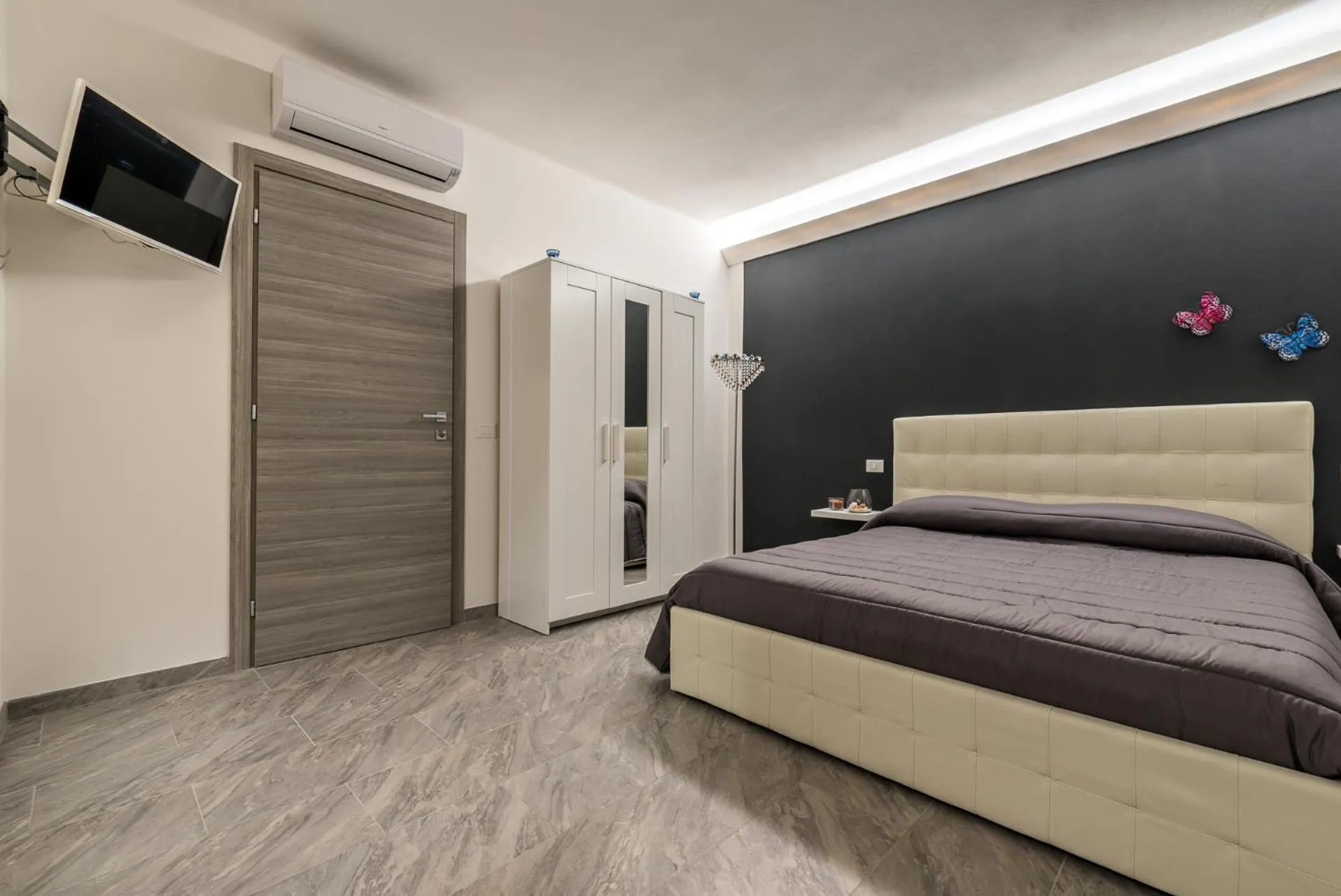 Hot Tub in B&b The Dream