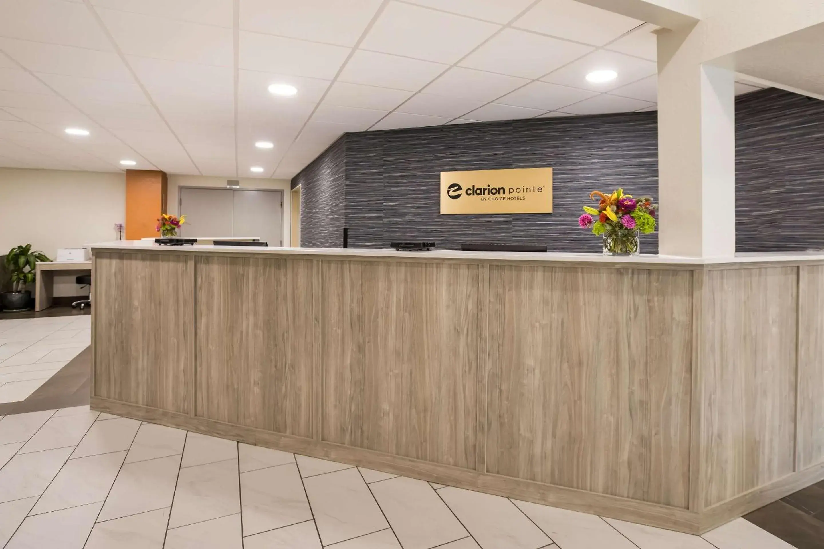 Lobby or reception in Clarion Pointe Sylva near Cherokee Area Lobby or reception in Clarion Pointe Sylva near Cherokee Area
