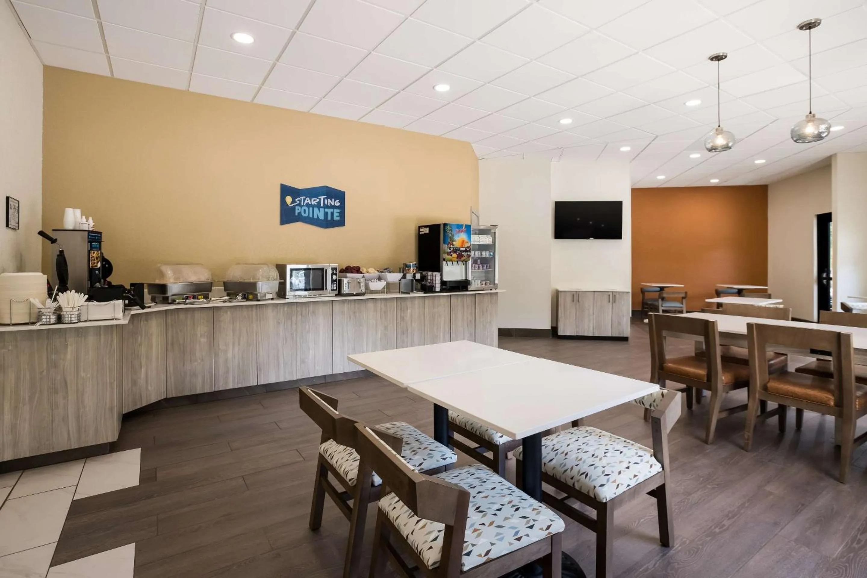 Breakfast in Clarion Pointe Sylva near Cherokee Area