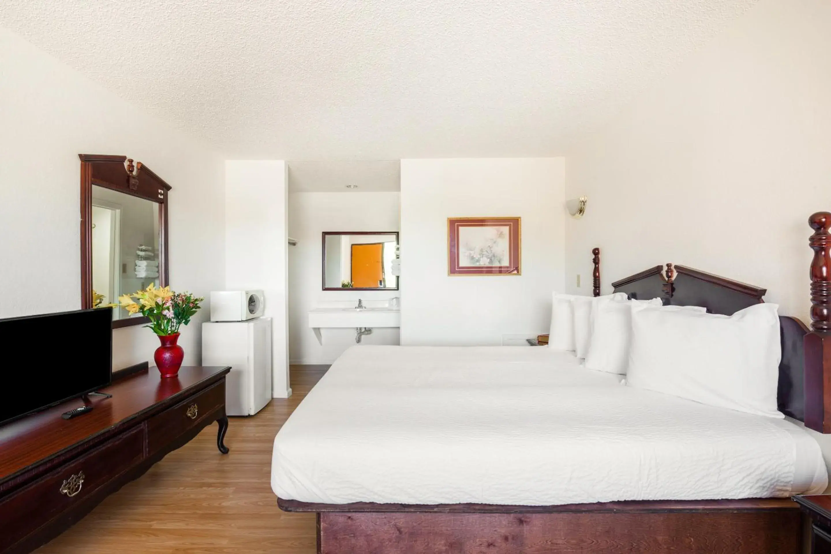 Bedroom, Bed in OYO Hotel Groesbeck Bedroom, Bed in OYO Hotel Groesbeck