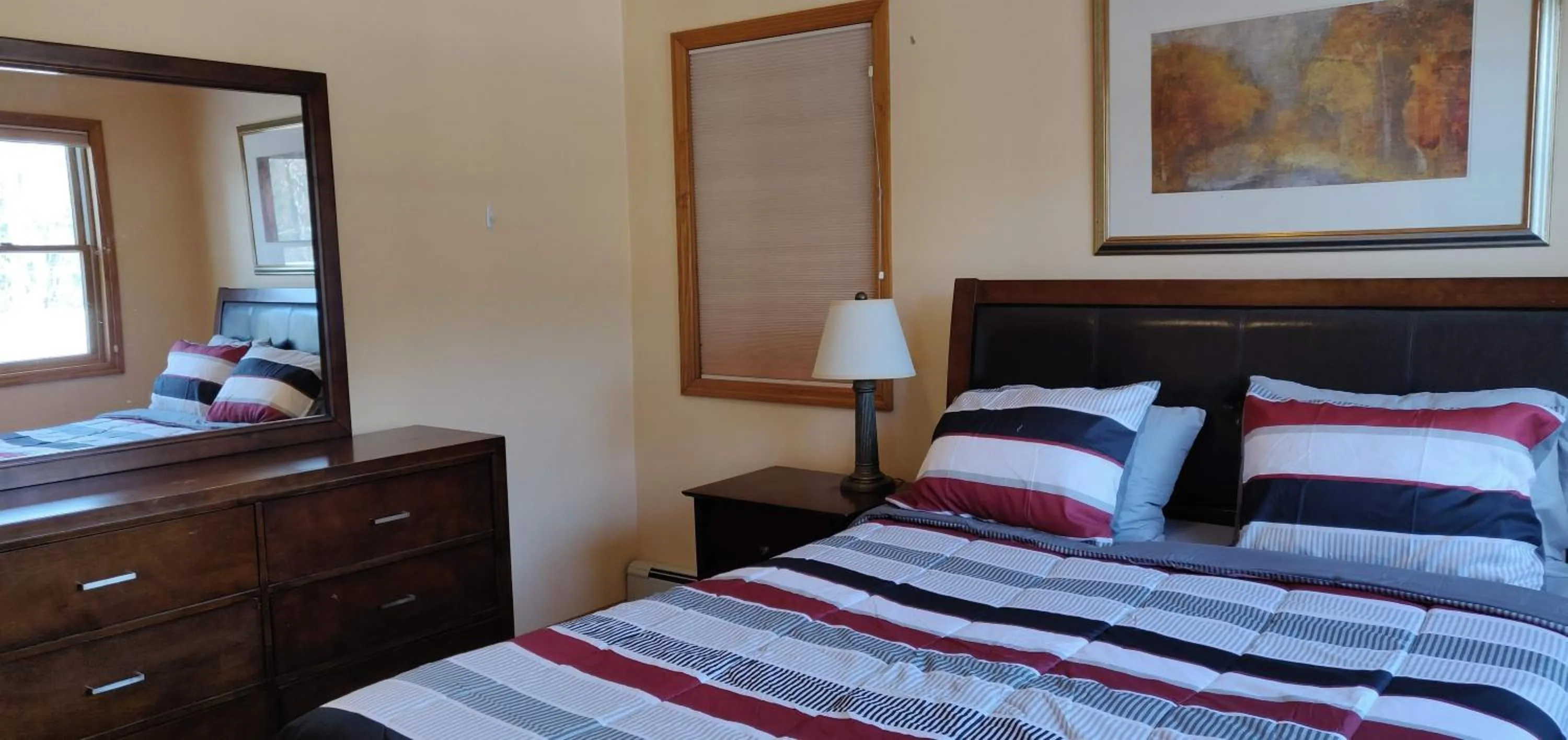 Bedroom, Bed in Red Ranch Inn