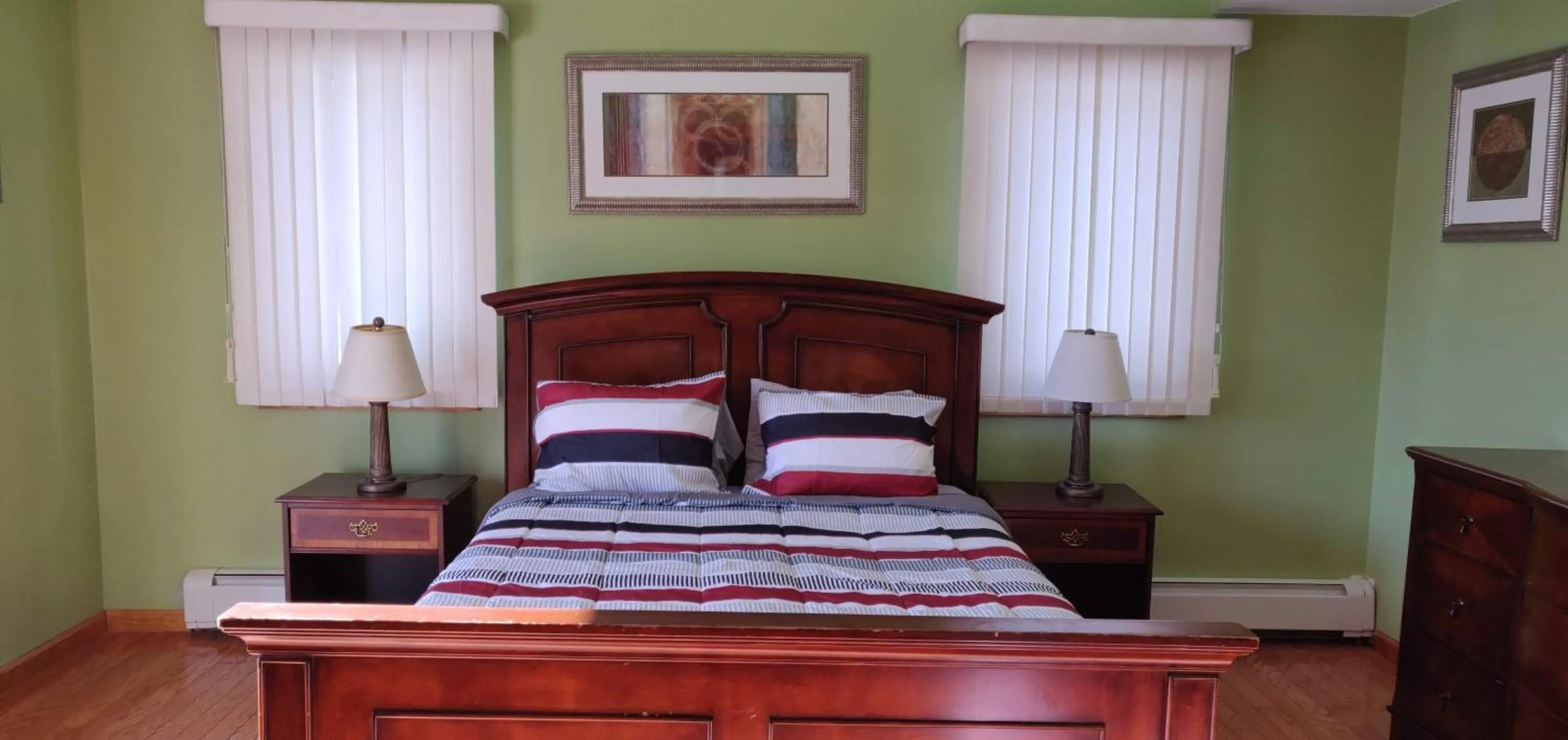 Photo of the whole room, Bed in Red Ranch Inn