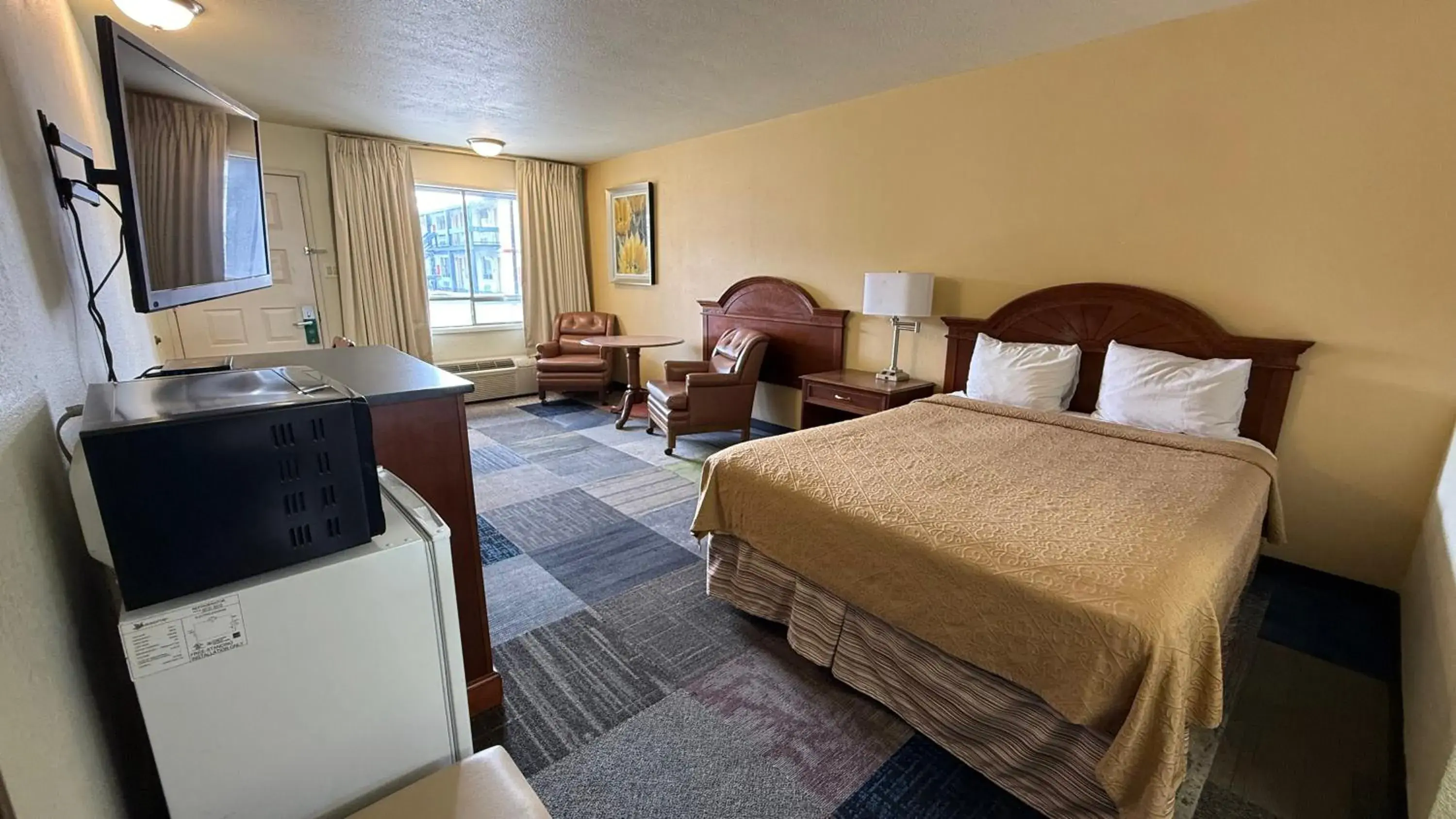 Bed in Thunderbird Motel Bed in Thunderbird Motel