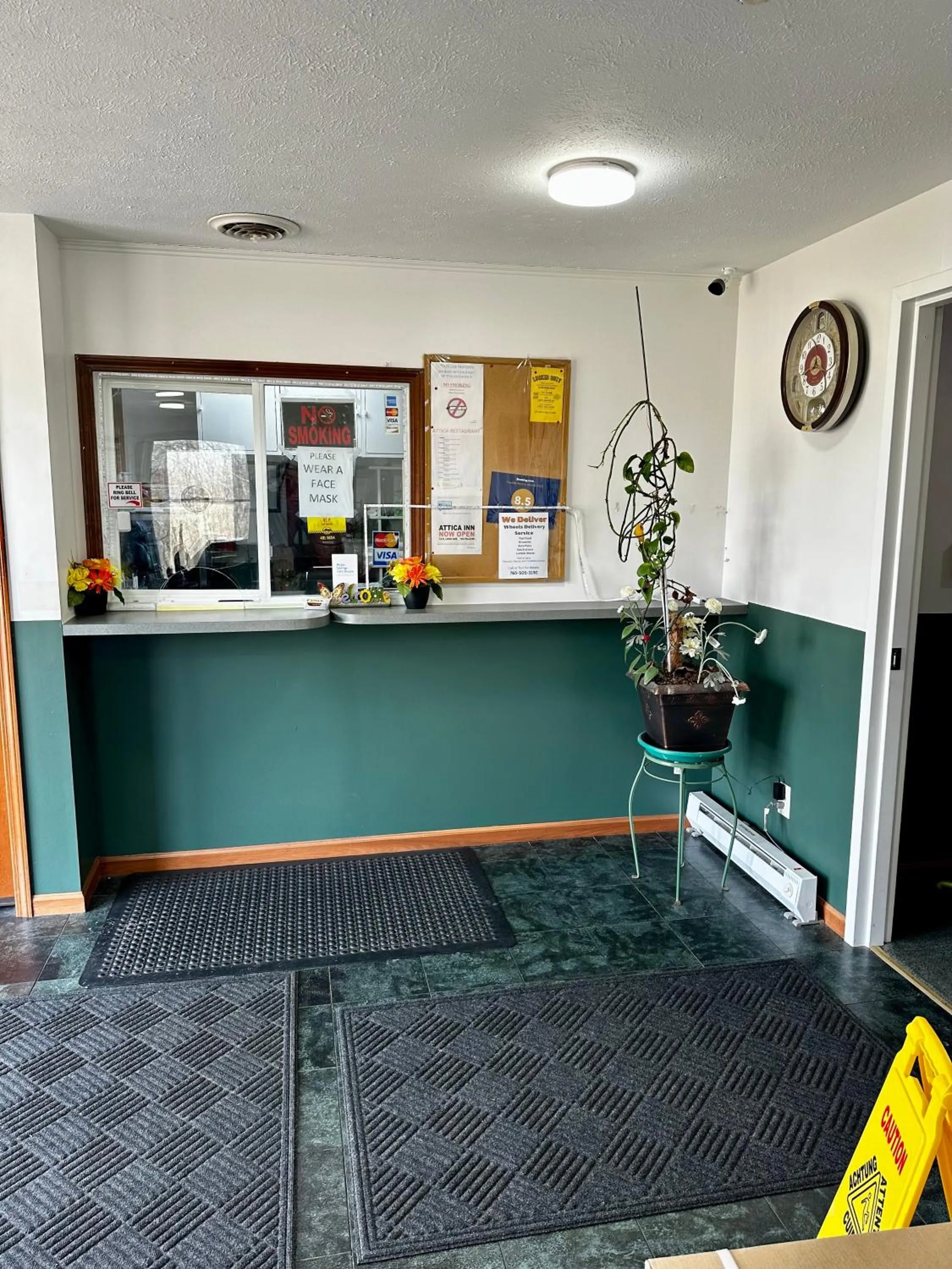 Lobby or reception in Attica Inn