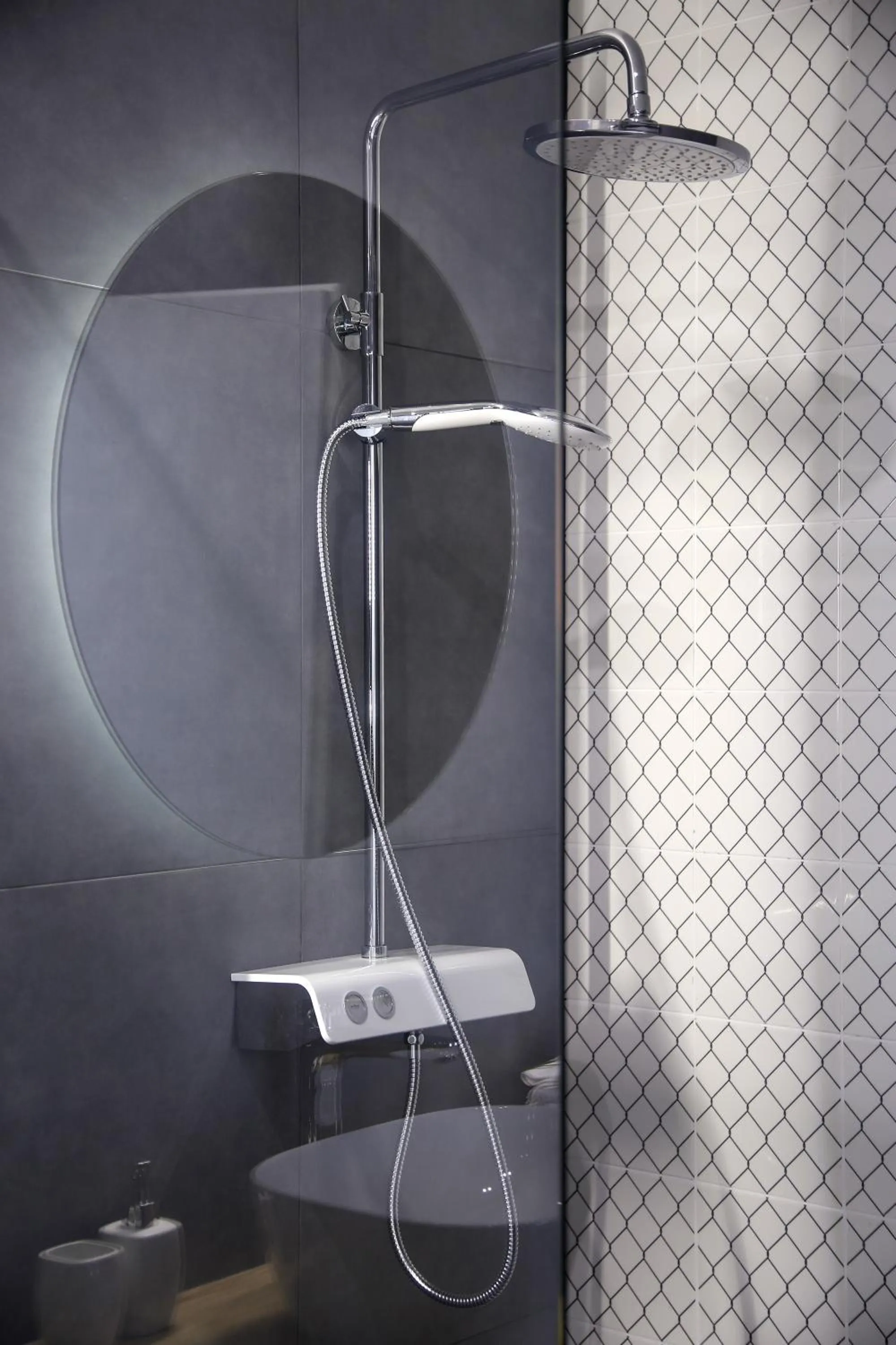 Shower in Apartments HUGO 2