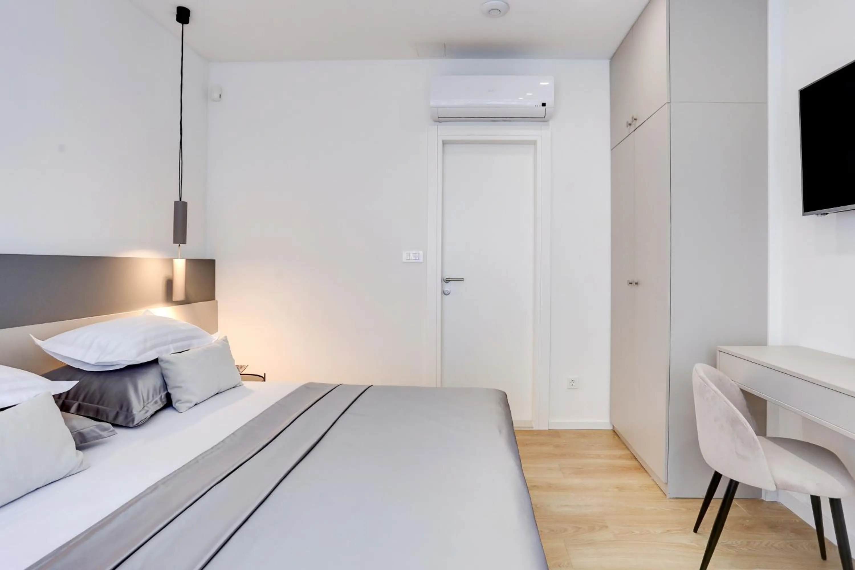 Bedroom, Bed in Apartments HUGO 2