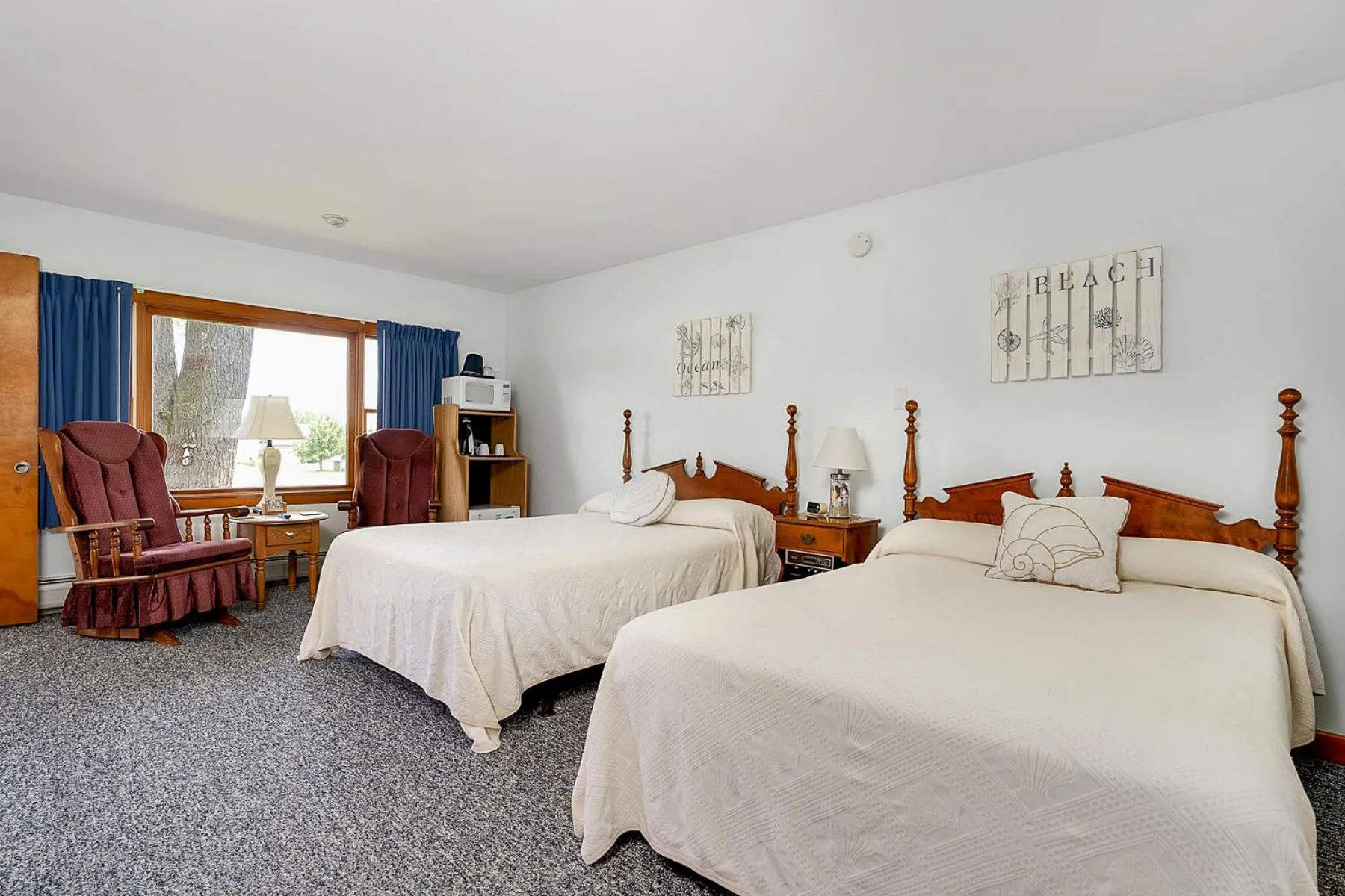 Bed in Towne Lyne Motel