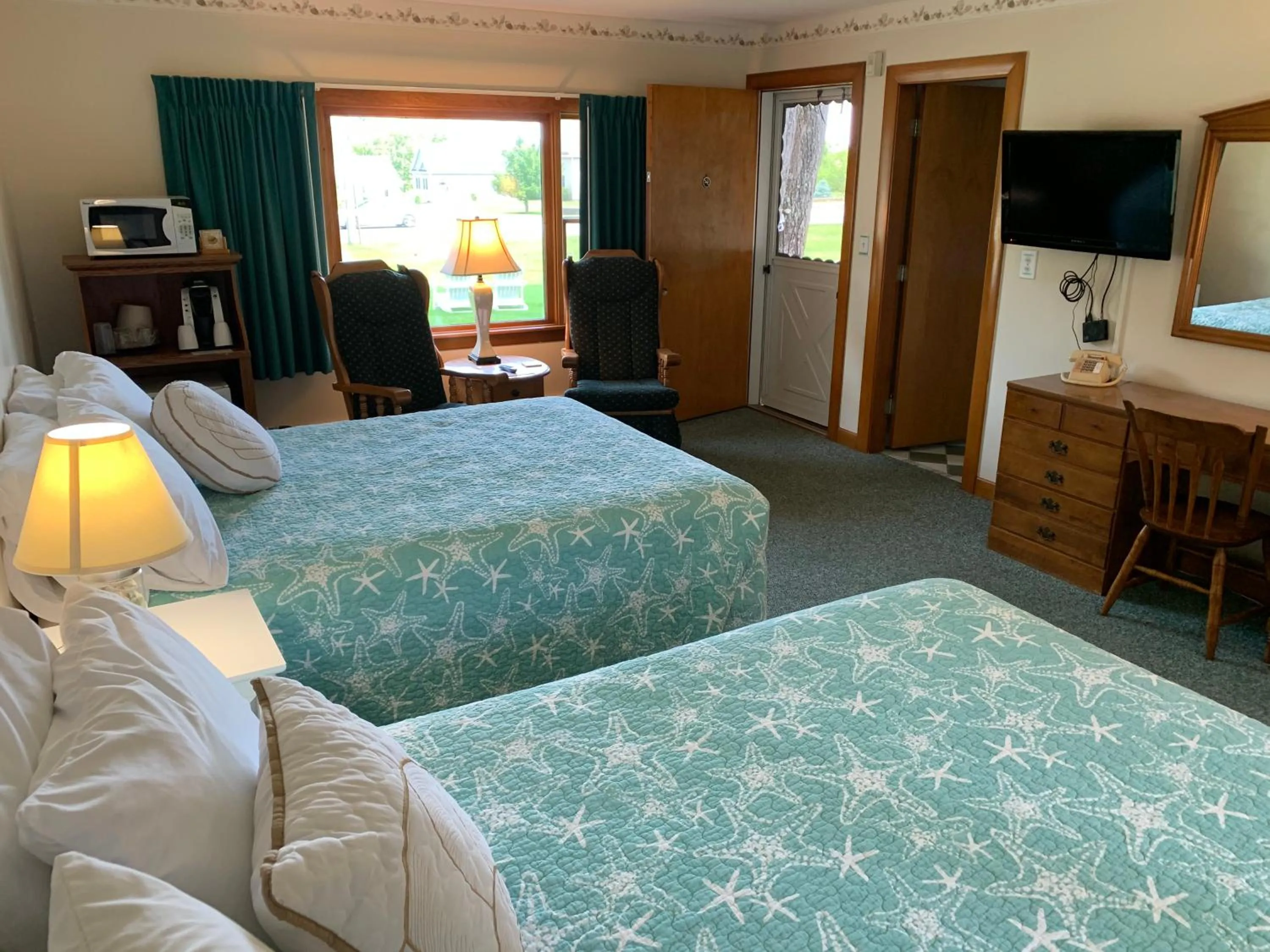 Bed in Towne Lyne Motel