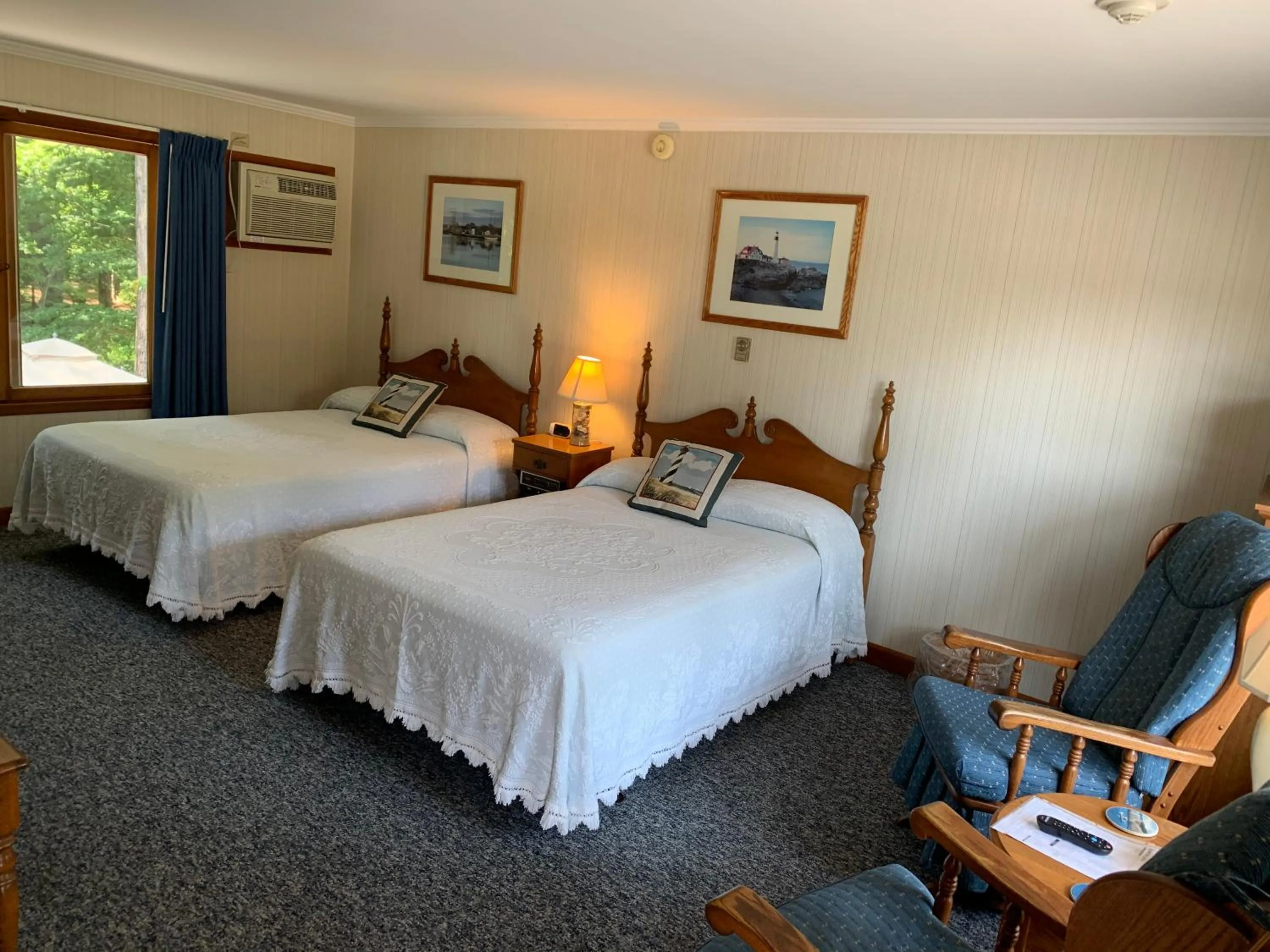 Bed in Towne Lyne Motel