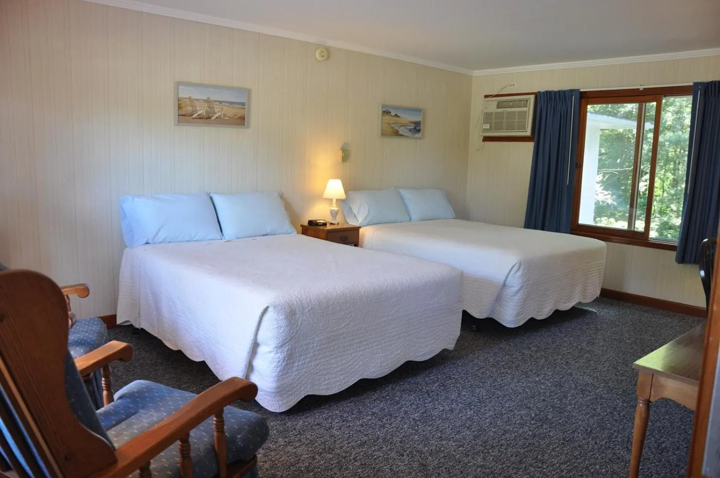 Bed in Towne Lyne Motel