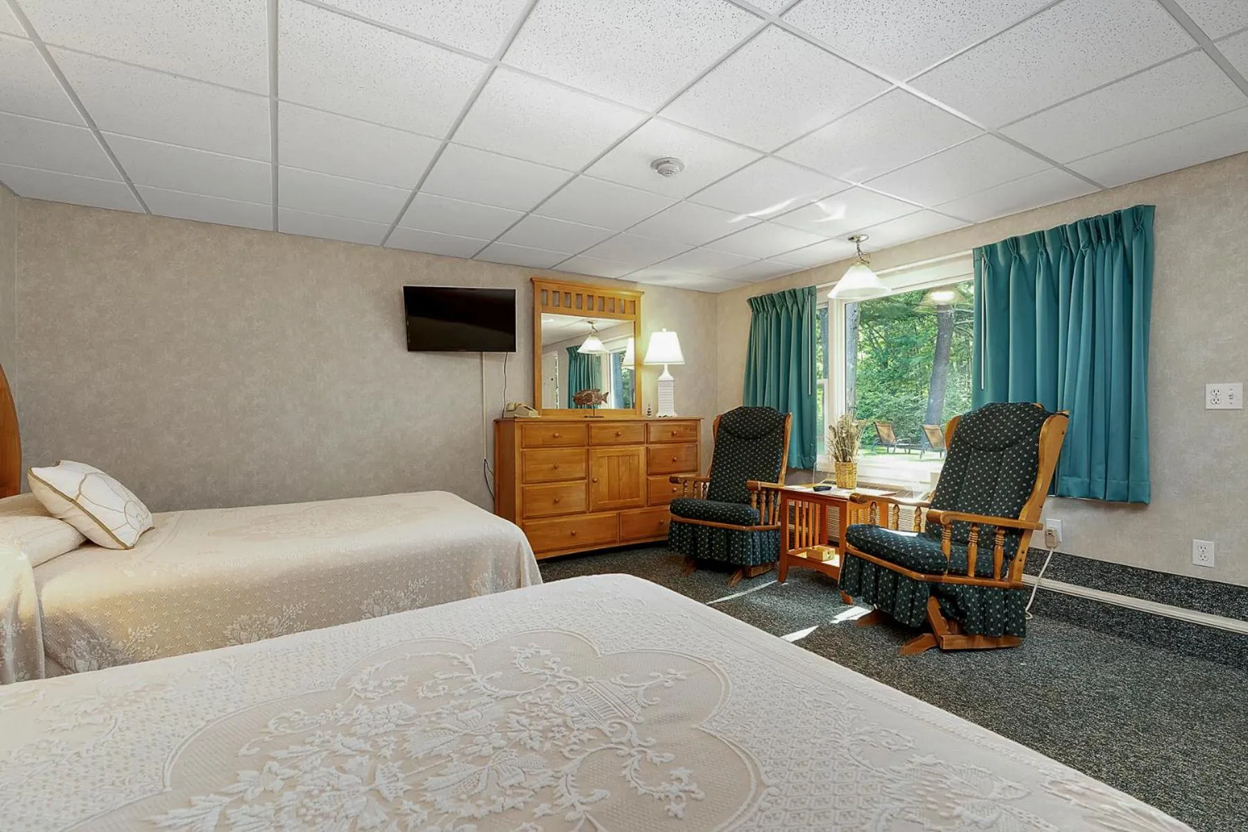 Bed in Towne Lyne Motel