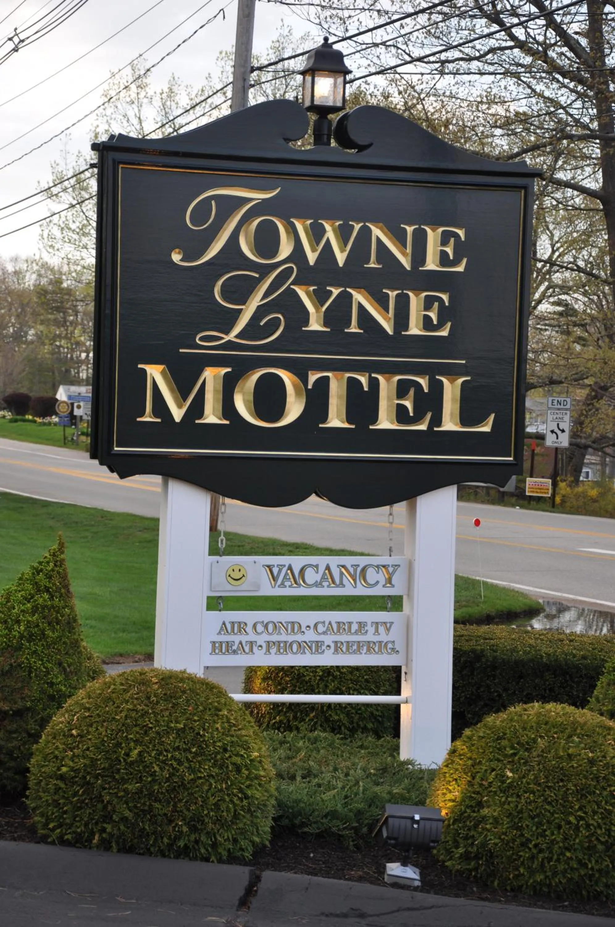 Property logo or sign in Towne Lyne Motel