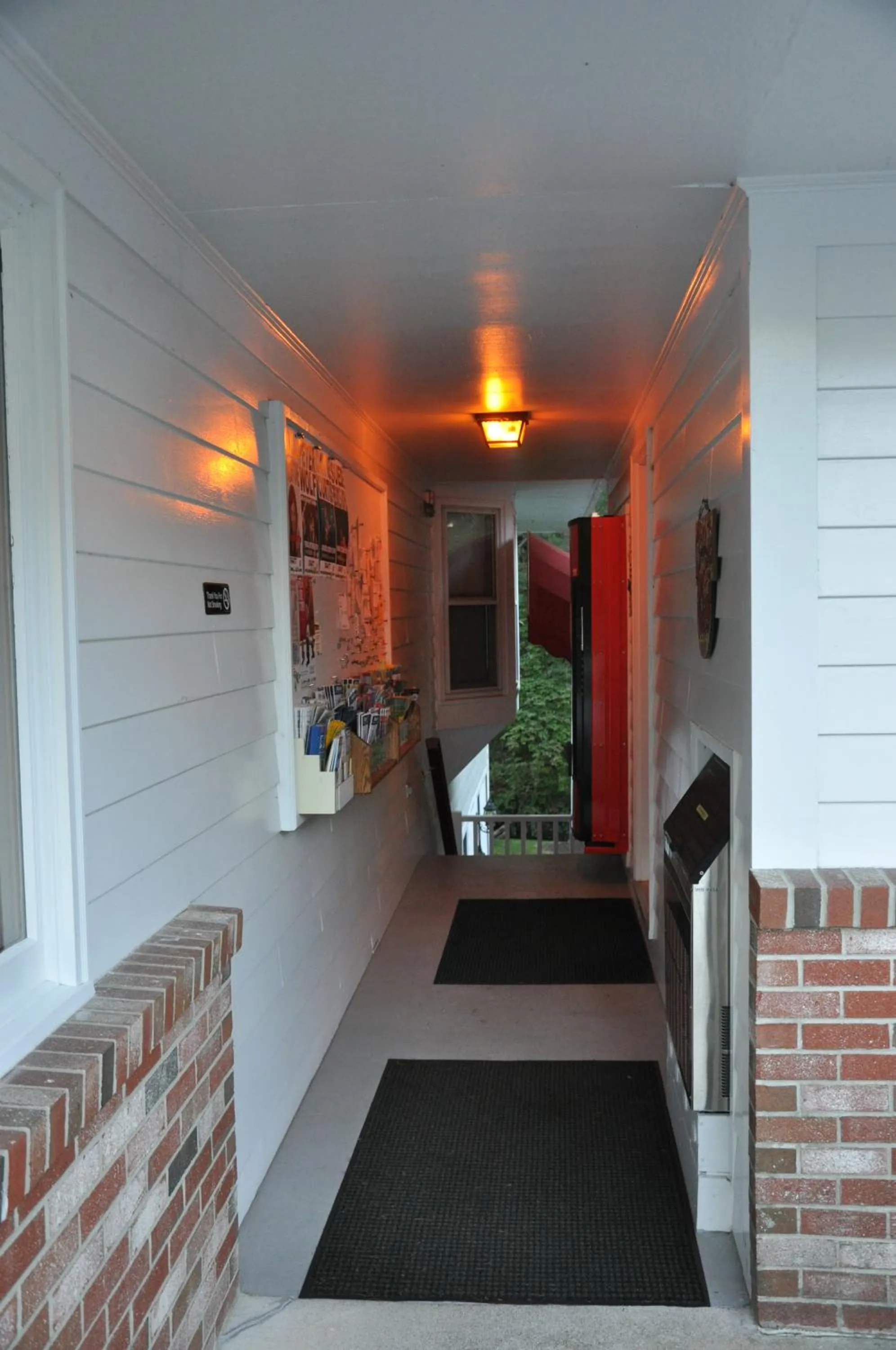 Drinks in Towne Lyne Motel