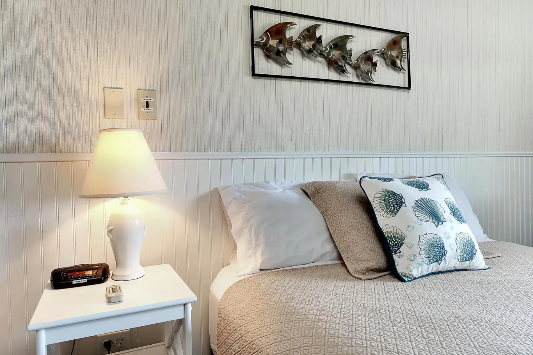 Bed in Towne Lyne Motel