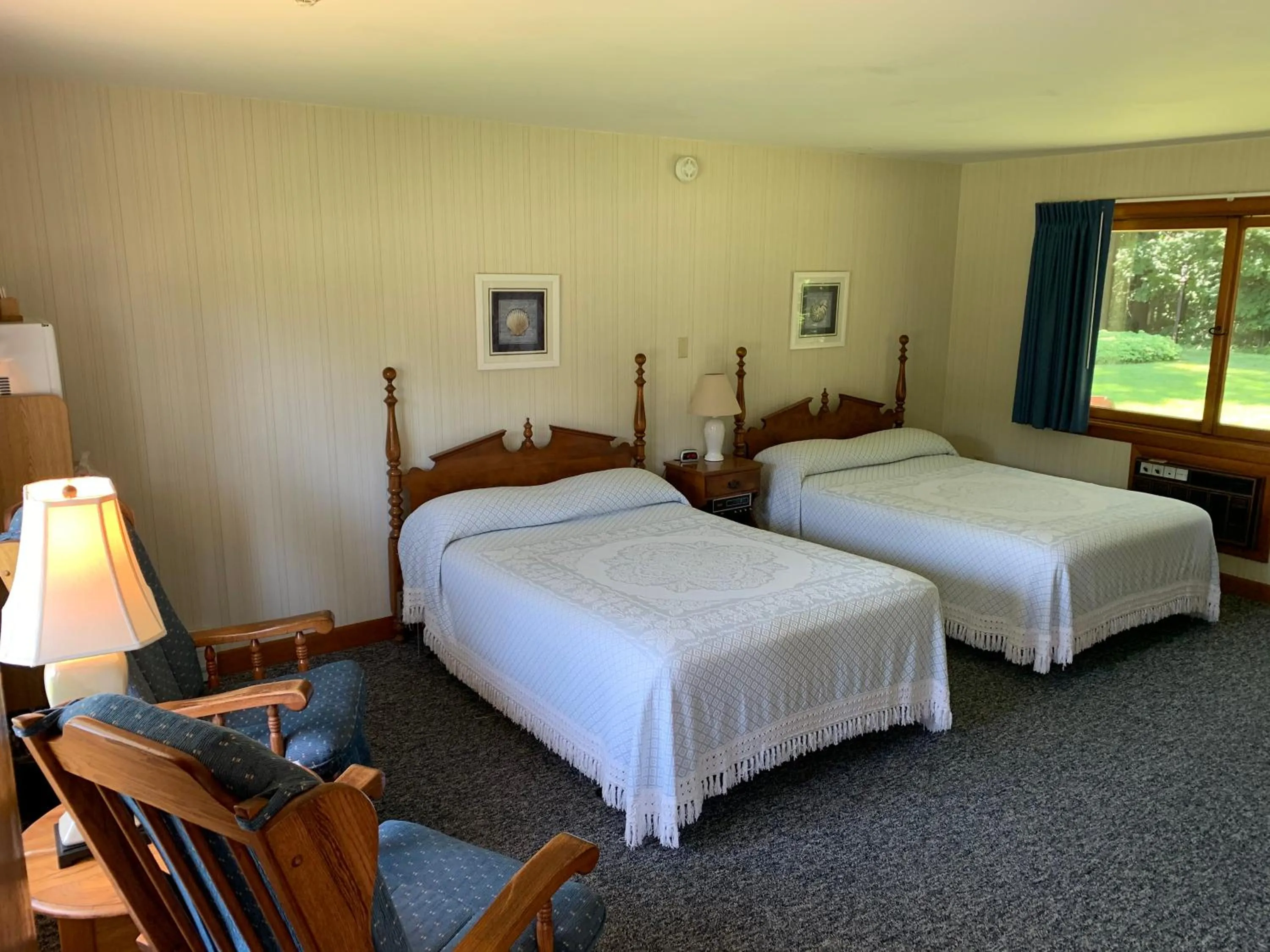 Bed in Towne Lyne Motel