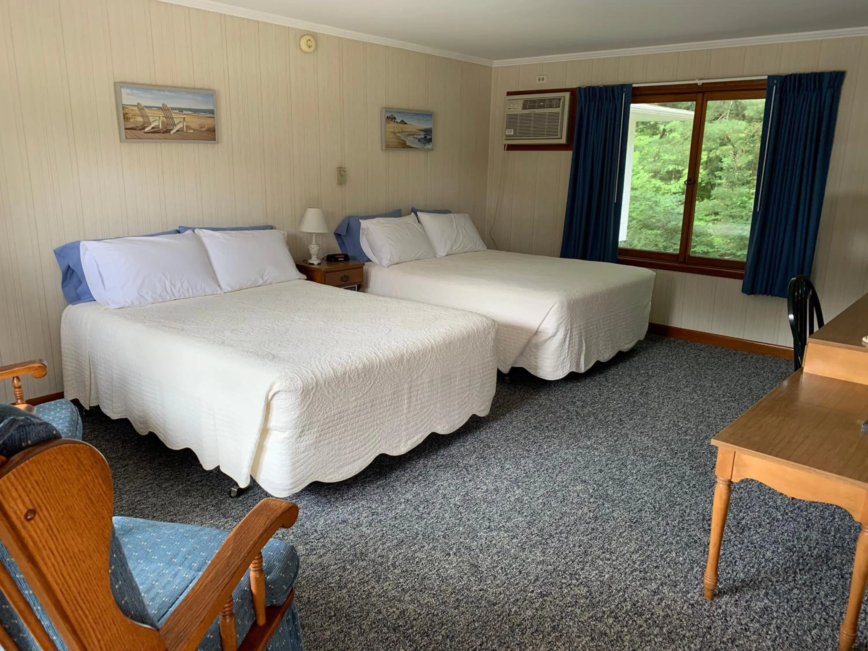 Bed in Towne Lyne Motel