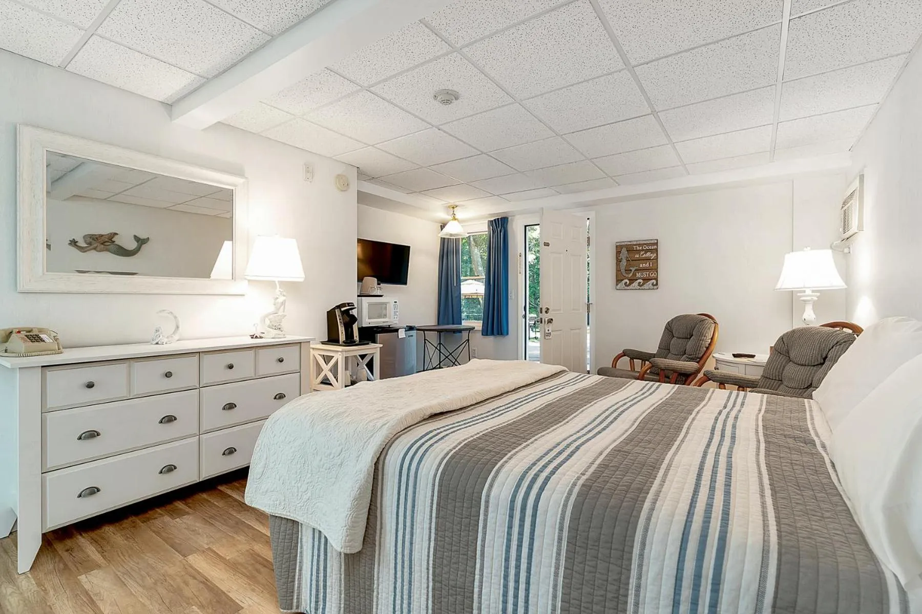 Bed in Towne Lyne Motel