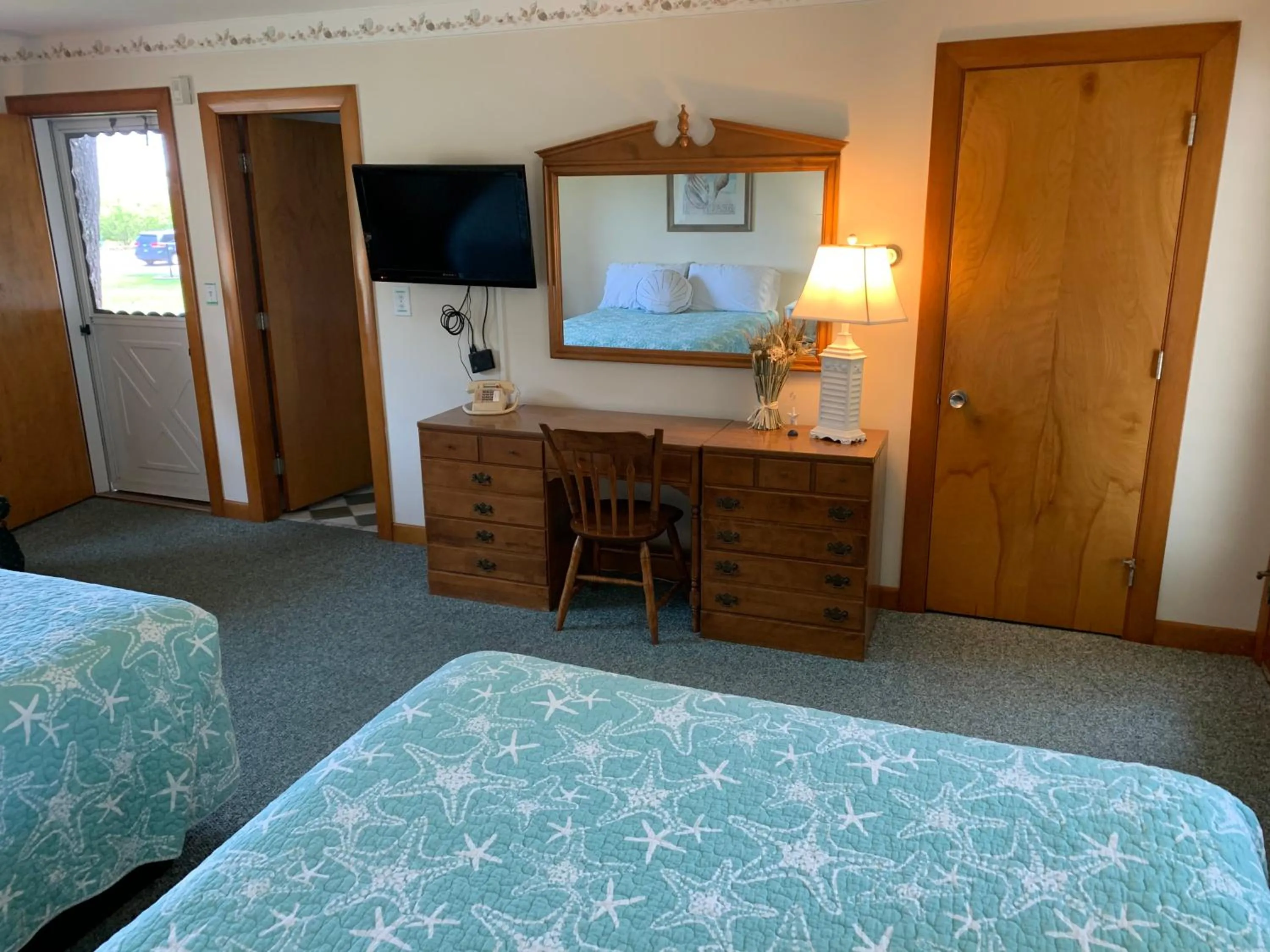 Bed in Towne Lyne Motel