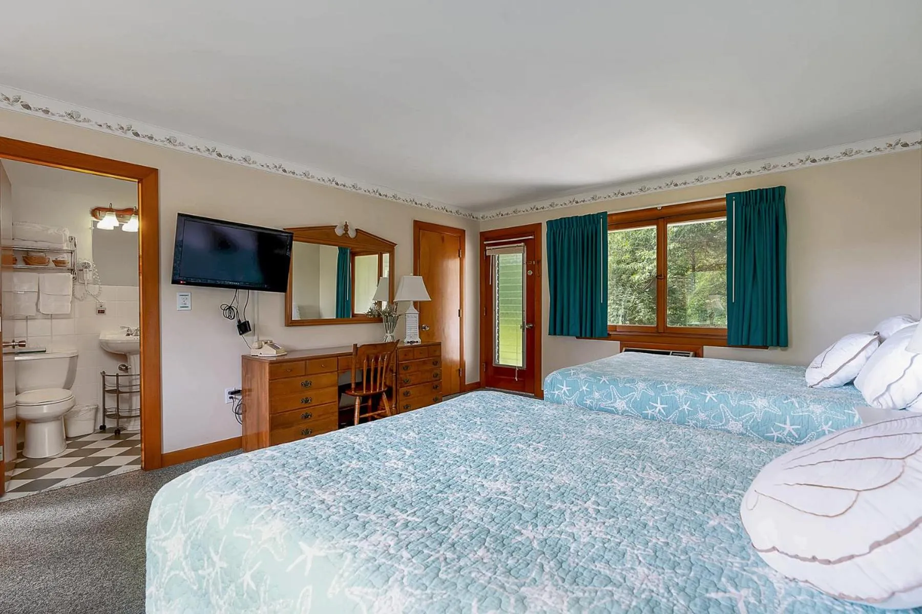 Bed in Towne Lyne Motel