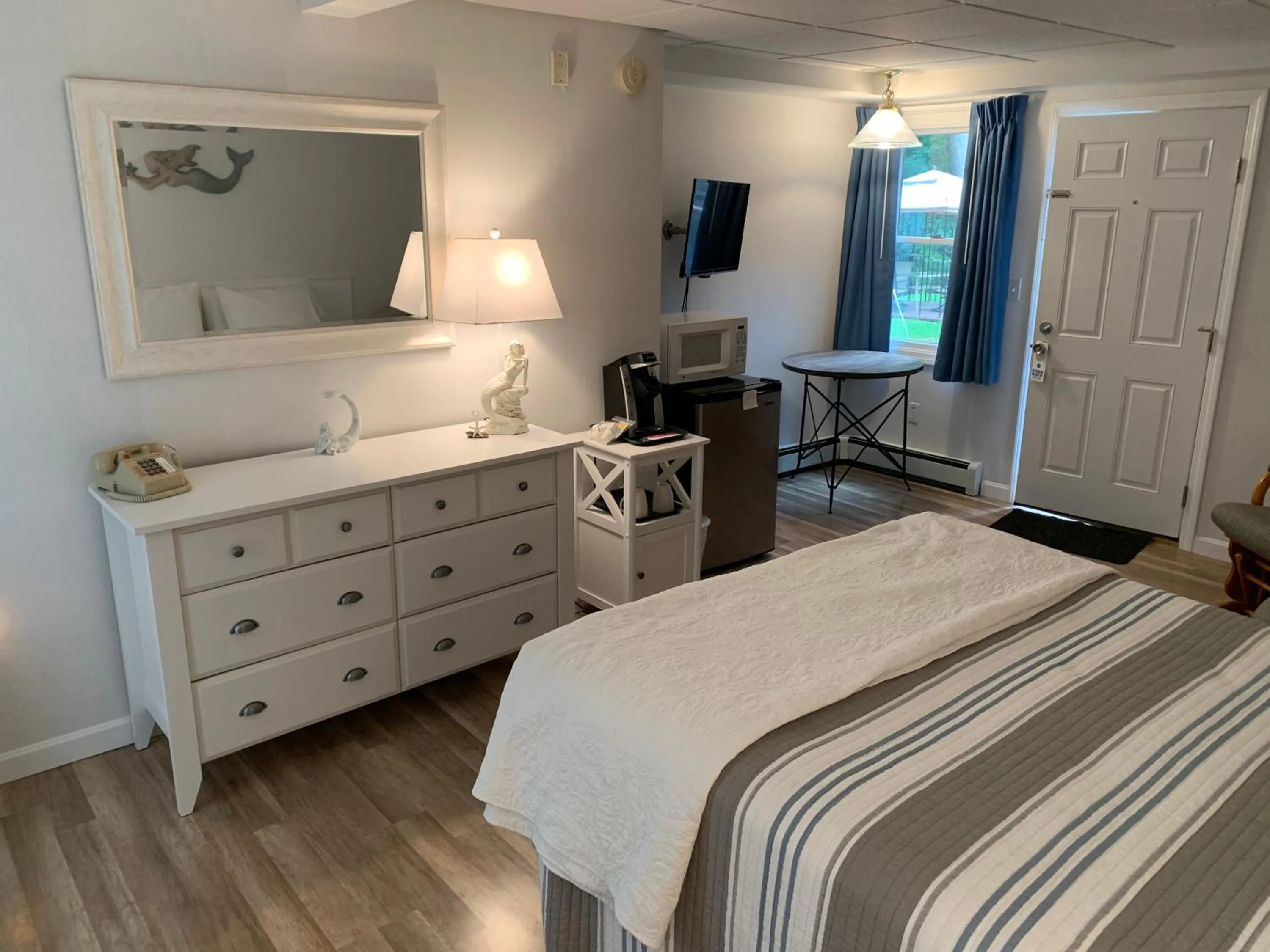 Bed in Towne Lyne Motel